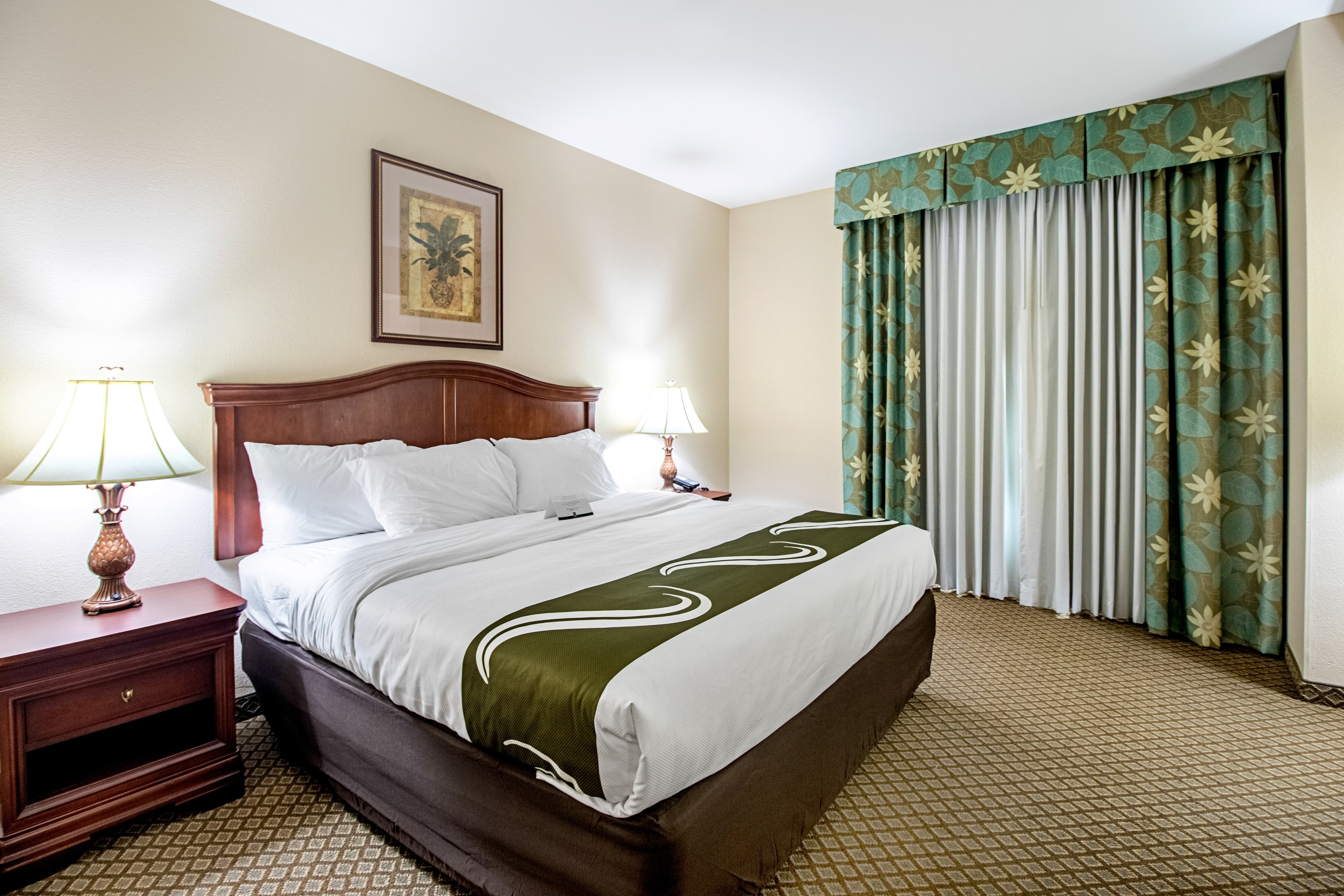 Quality Inn & Suites Robstown — 14