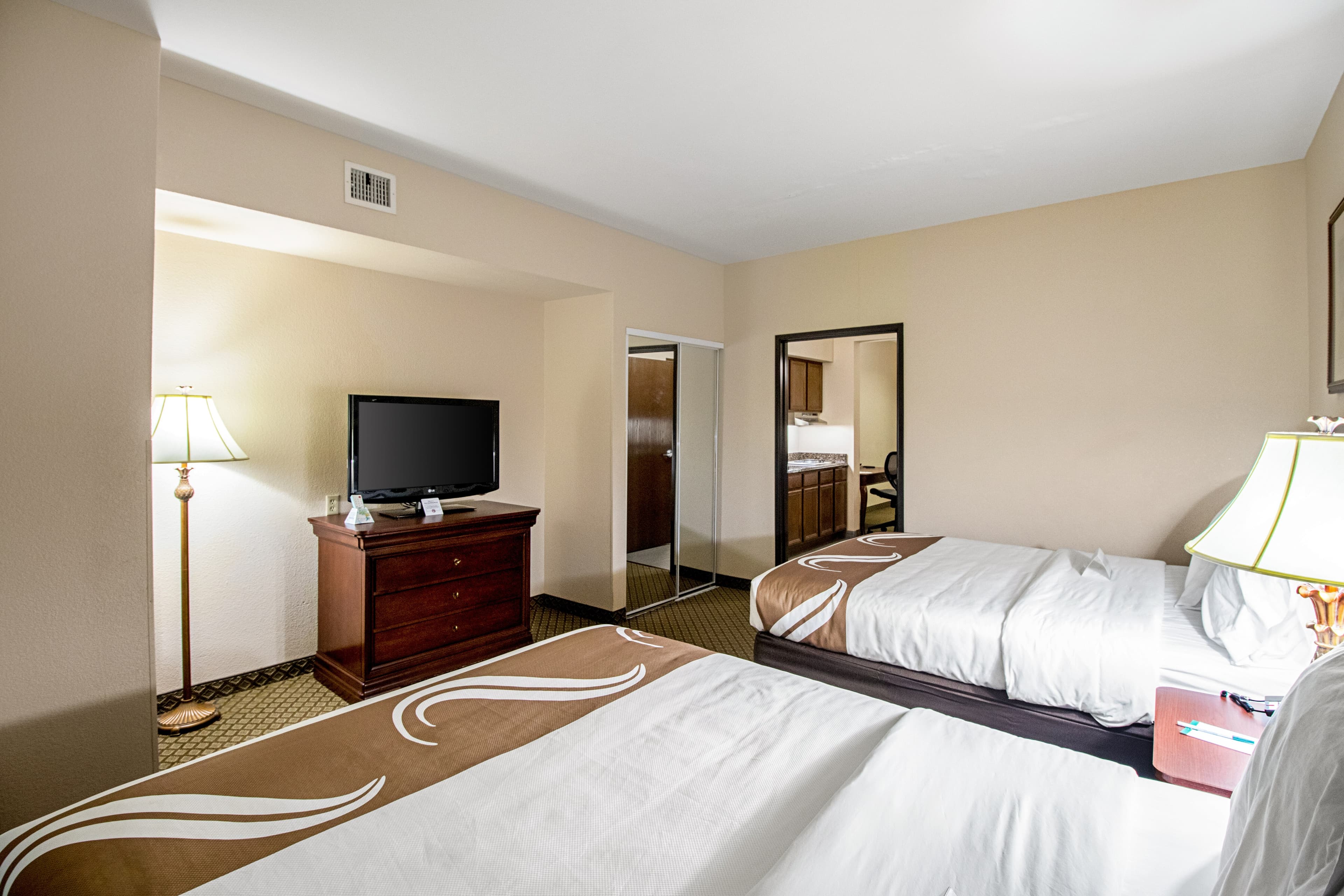 Quality Inn & Suites Robstown — 11
