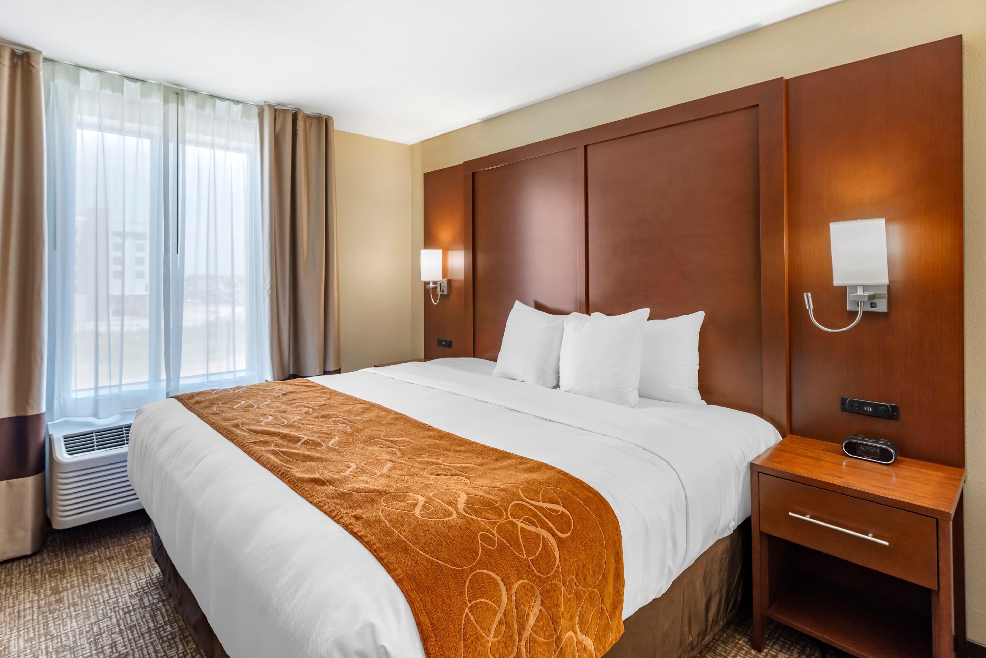 Comfort Suites Midland West — 14