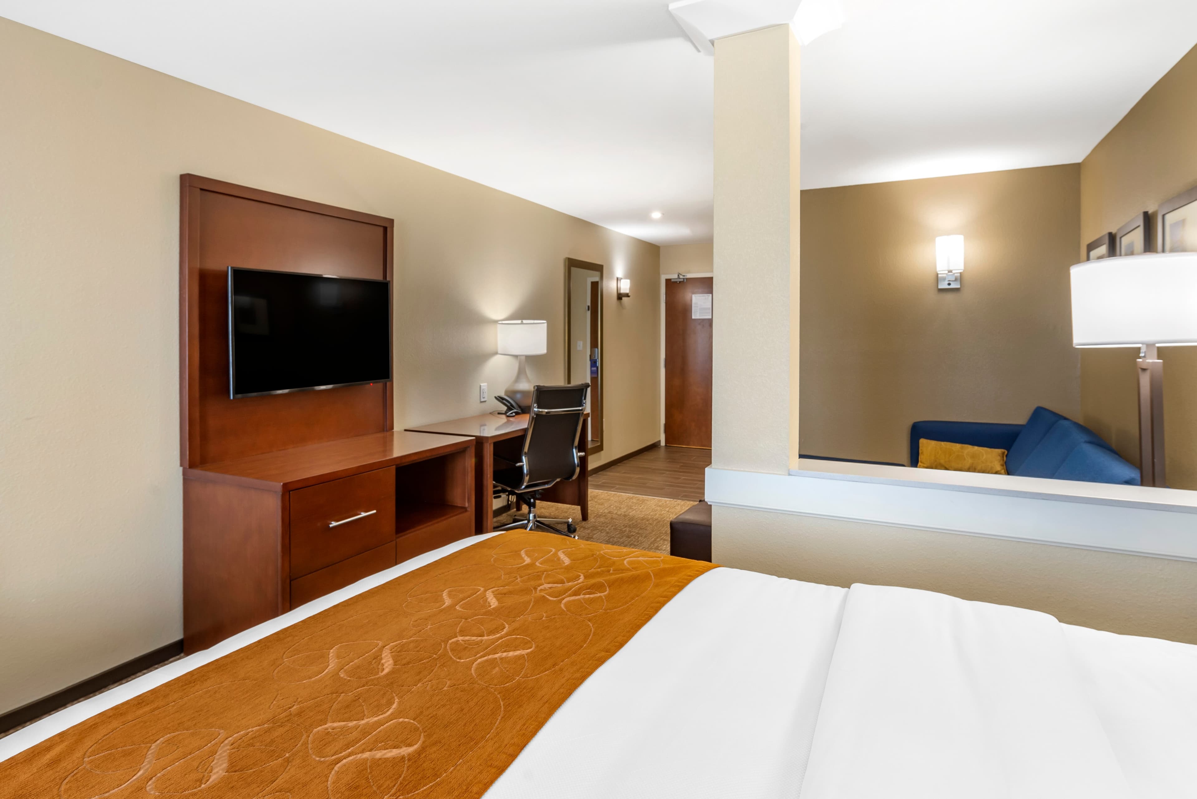 Comfort Suites Midland West — 24