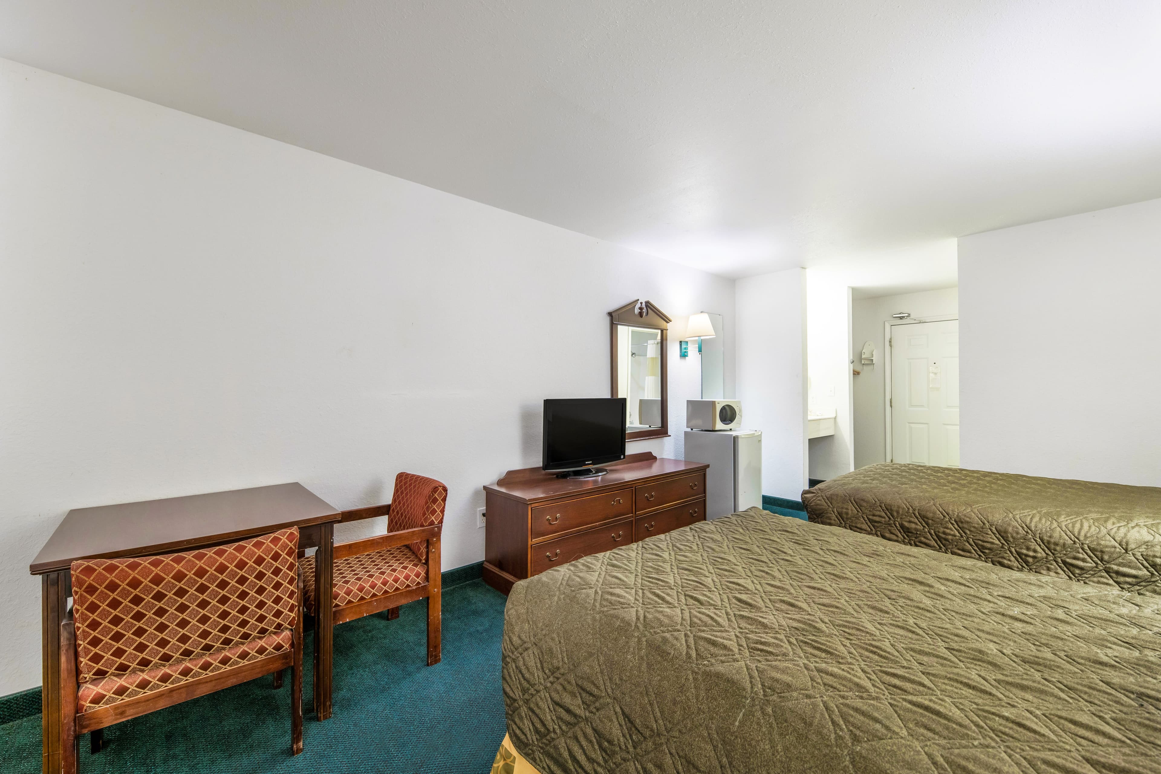 Rodeway Inn Decatur - Image 4