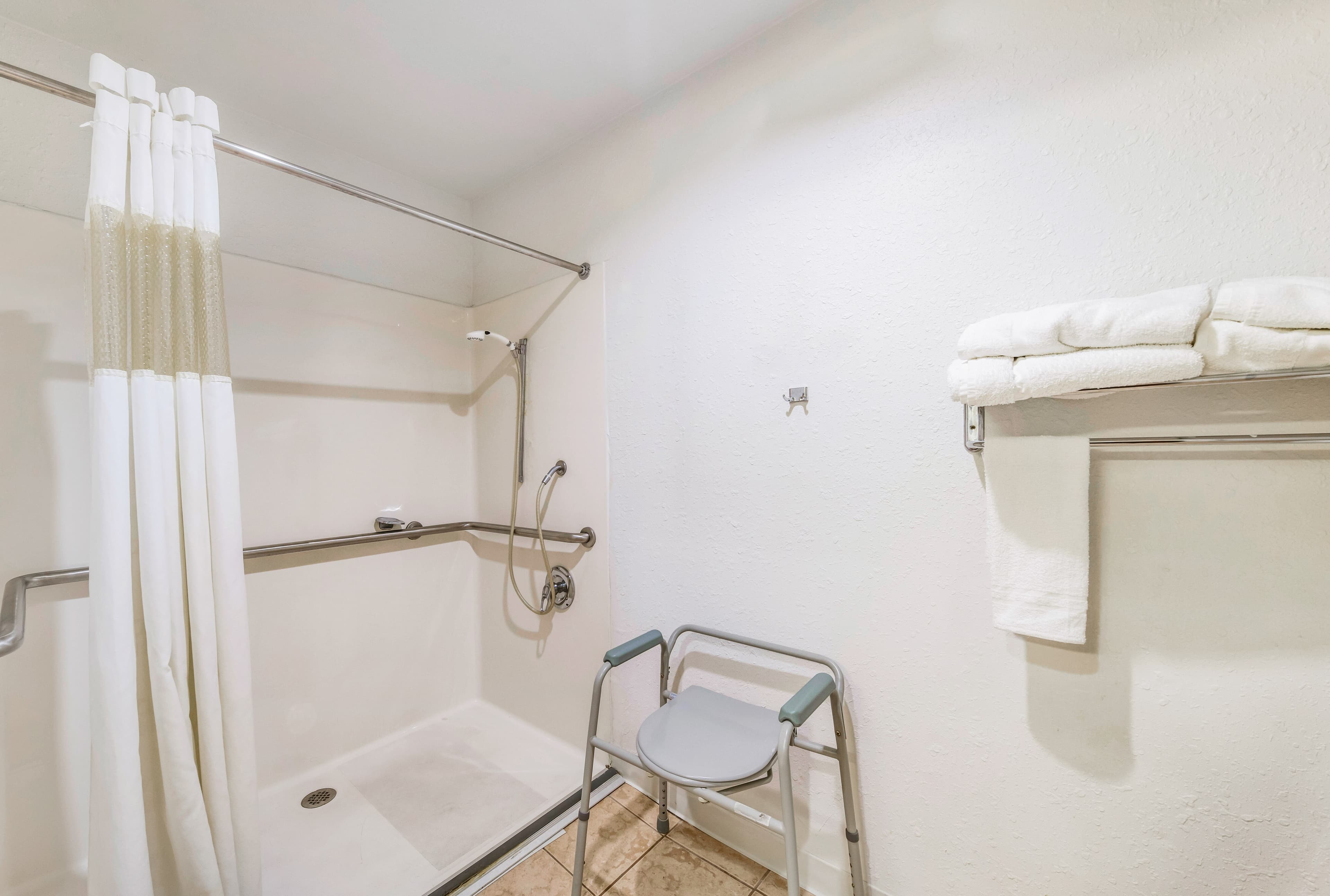Rodeway Inn Decatur — 17