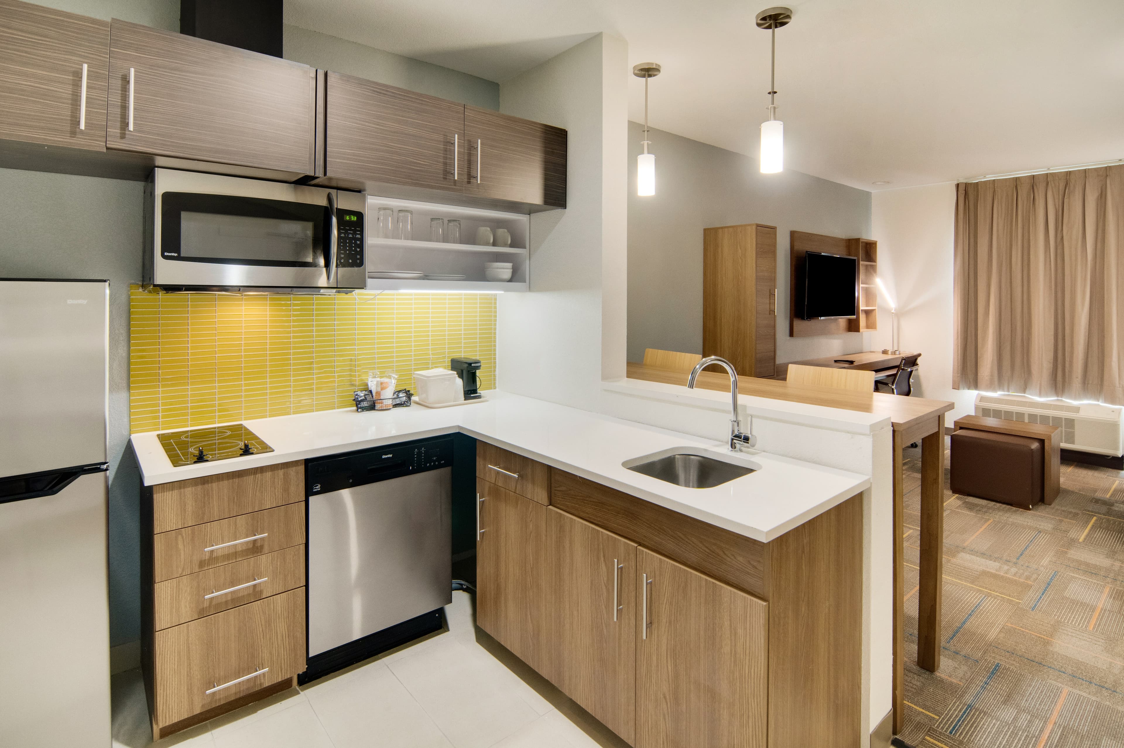 MainStay Suites Dallas Northwest - Irving - Image 1