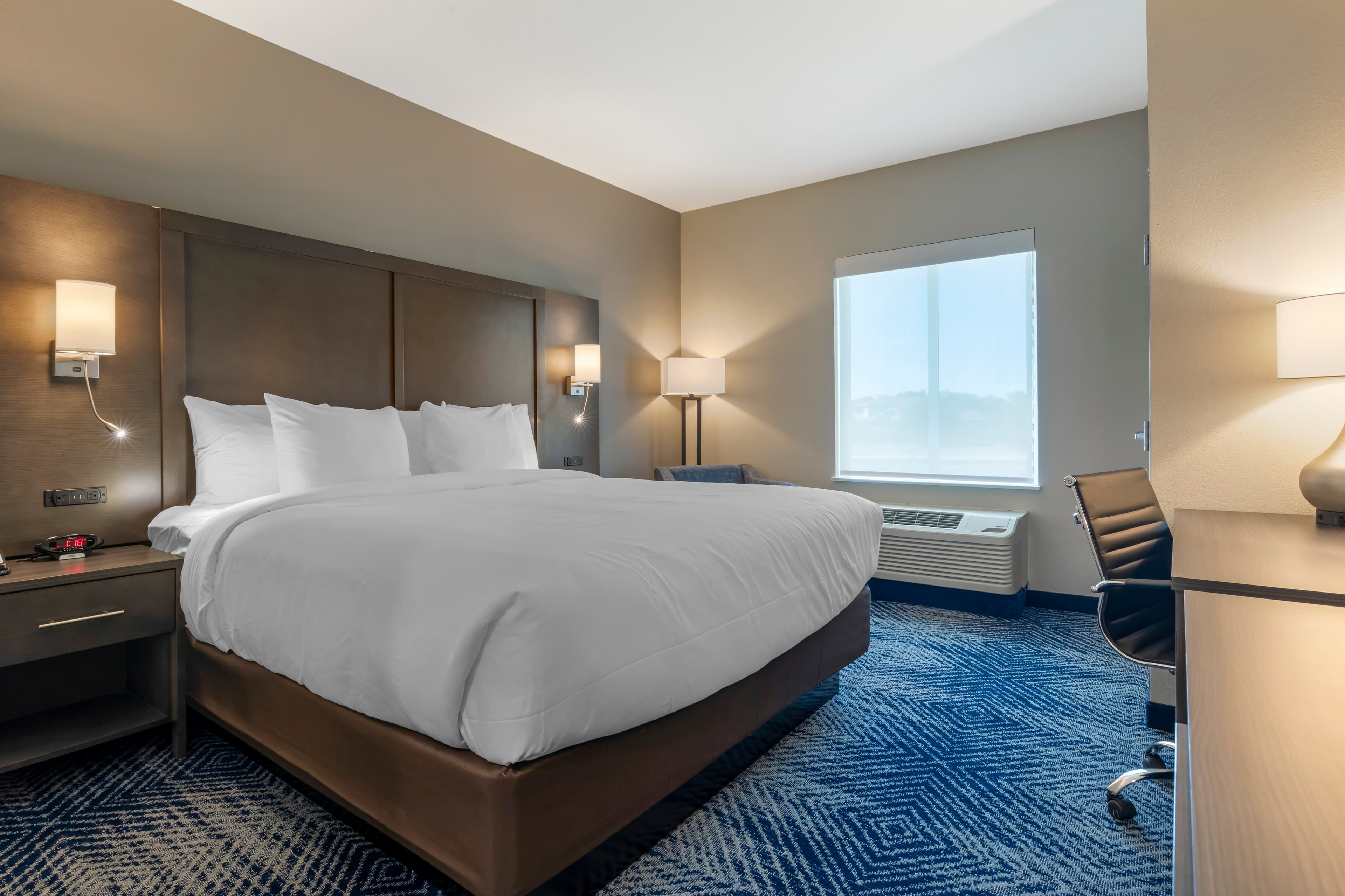 Comfort Inn & Suites Balch Springs - SE Dallas - Image 2