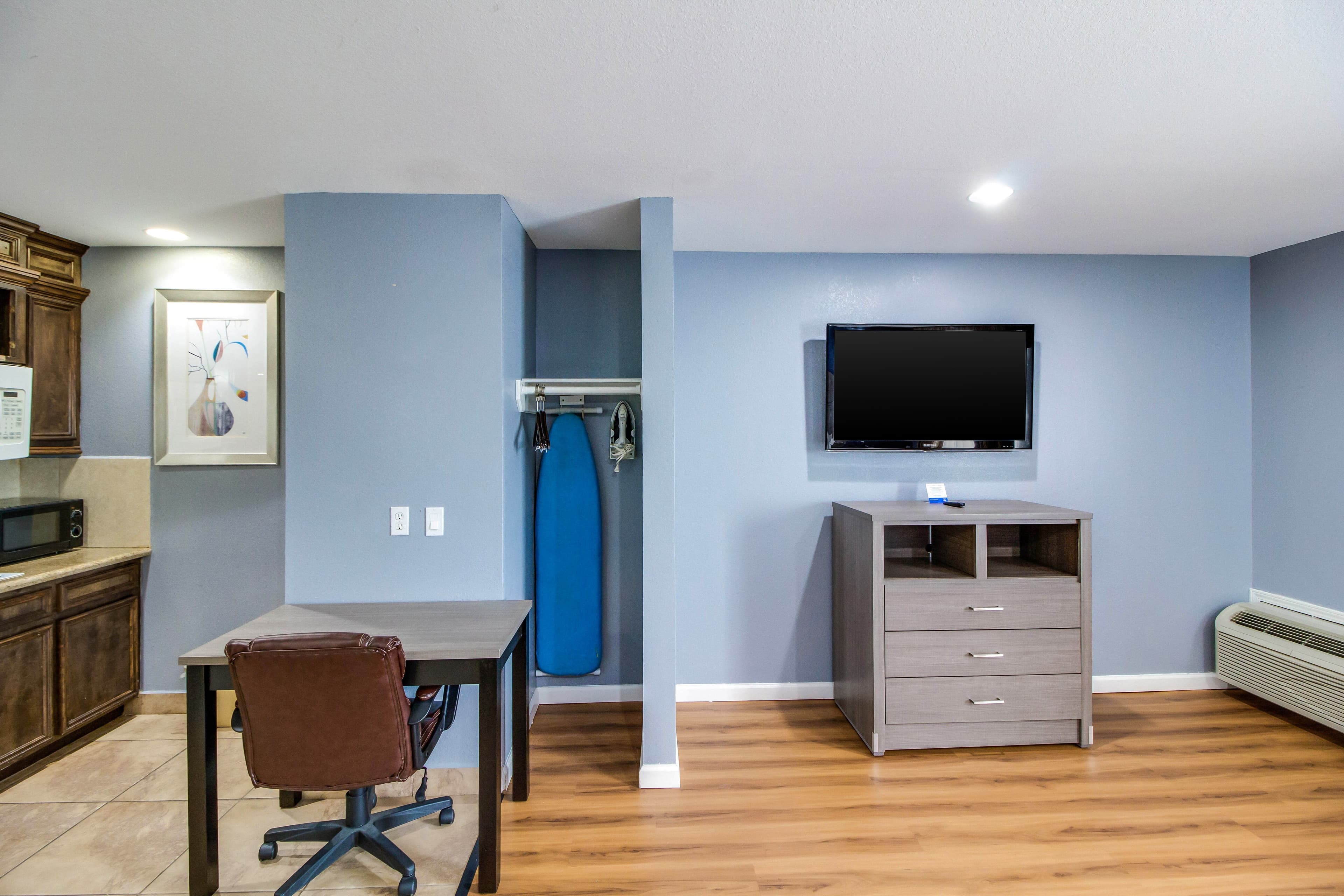 Rodeway Inn & Suites Port Arthur - Groves — 7