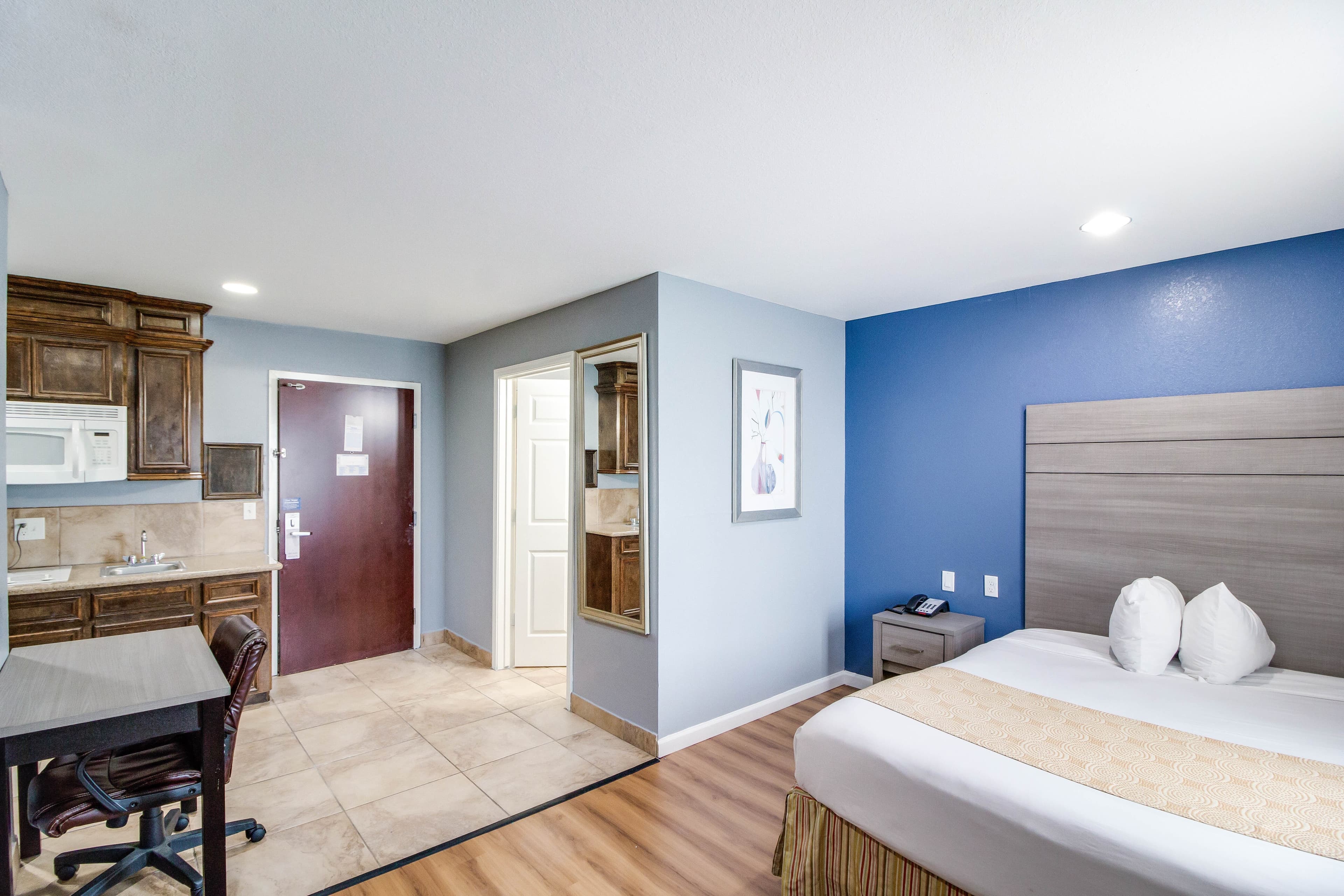 Rodeway Inn & Suites Port Arthur - Groves — 10