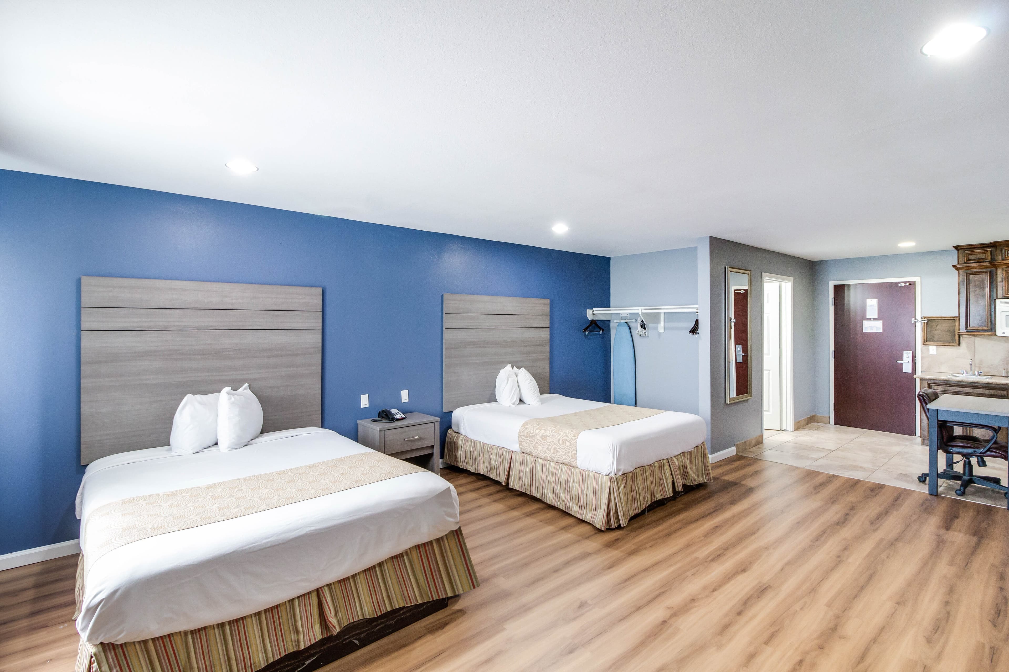 Rodeway Inn & Suites Port Arthur - Groves — 14