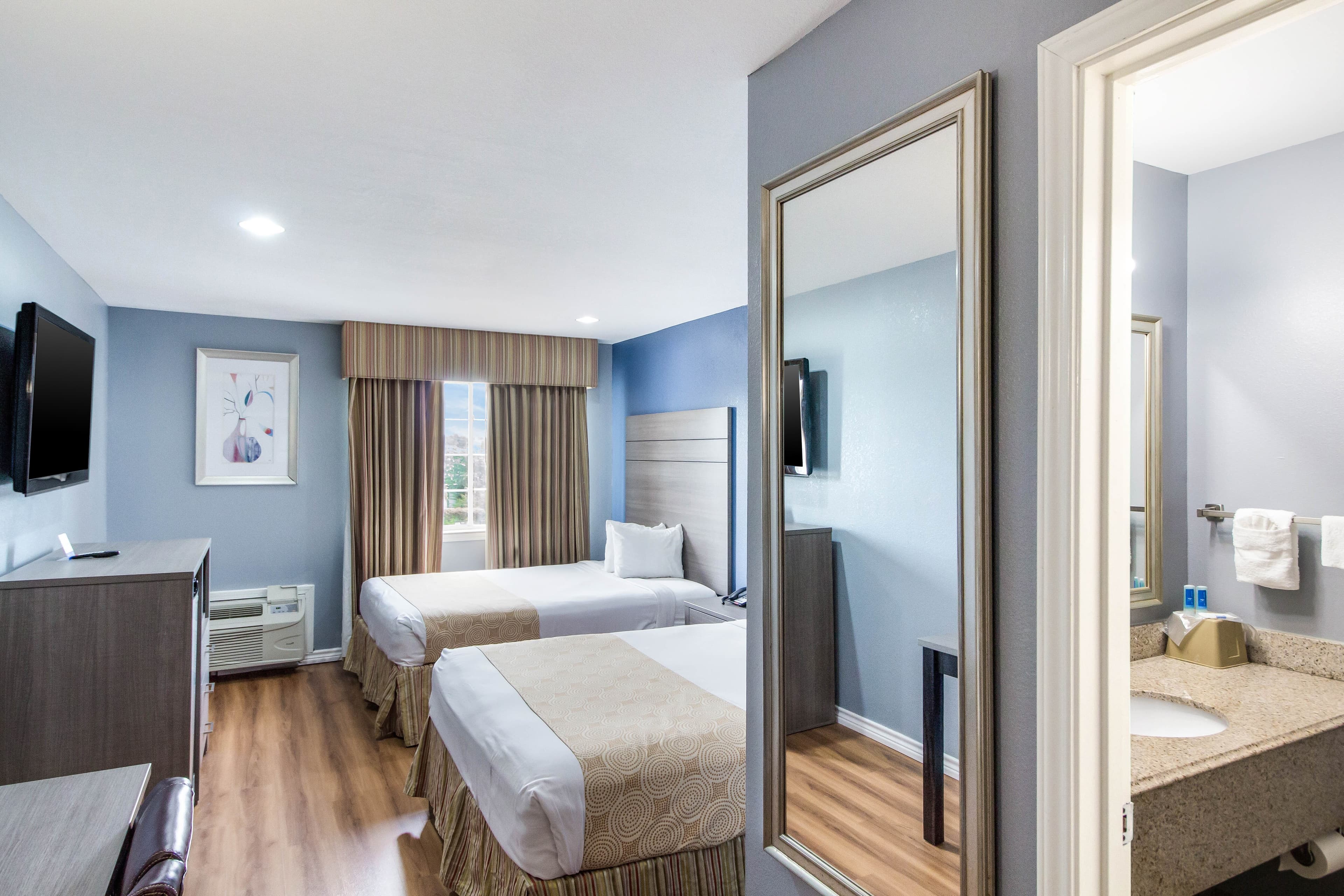 Rodeway Inn & Suites Port Arthur - Groves — 29