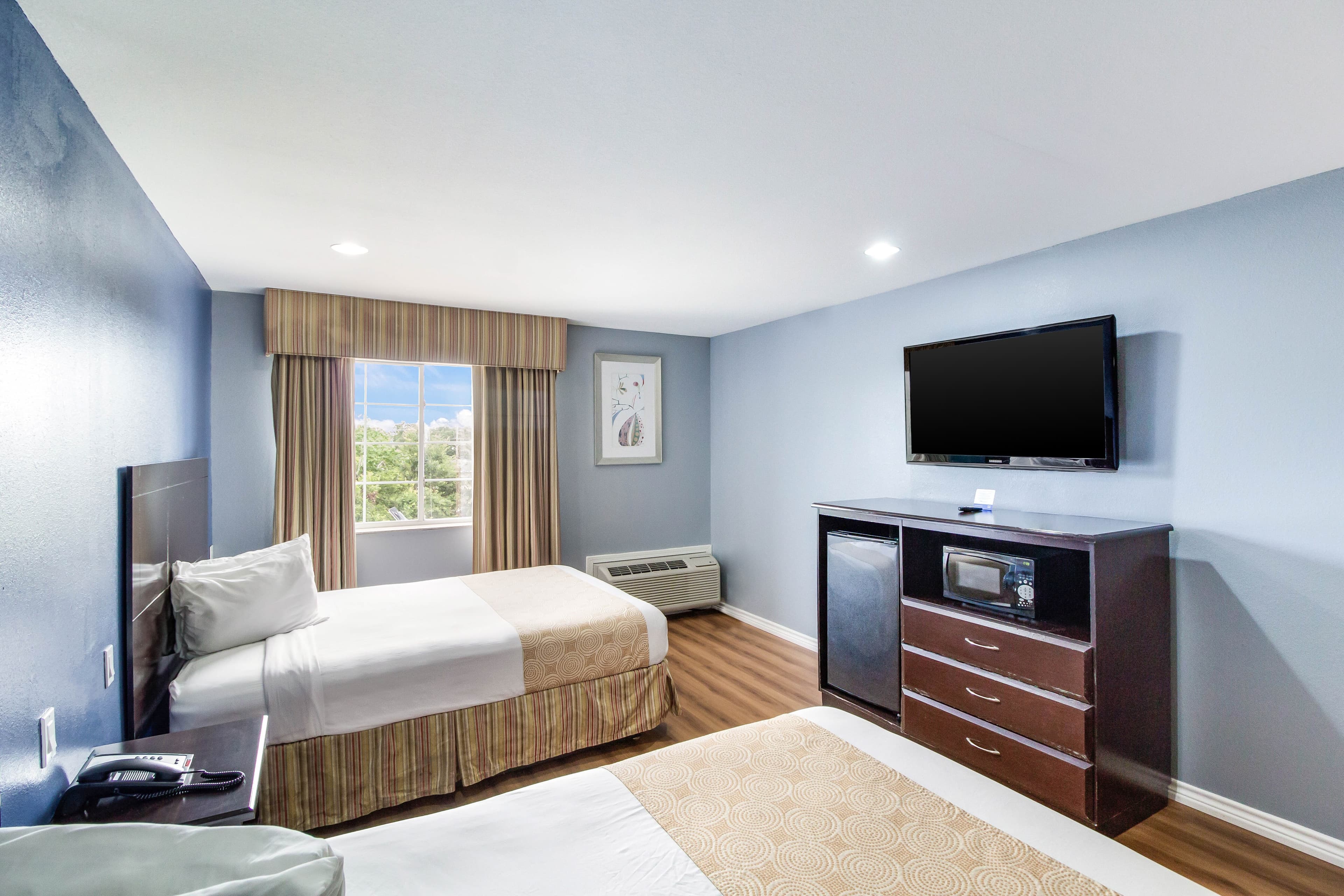 Rodeway Inn & Suites Port Arthur - Groves — 44