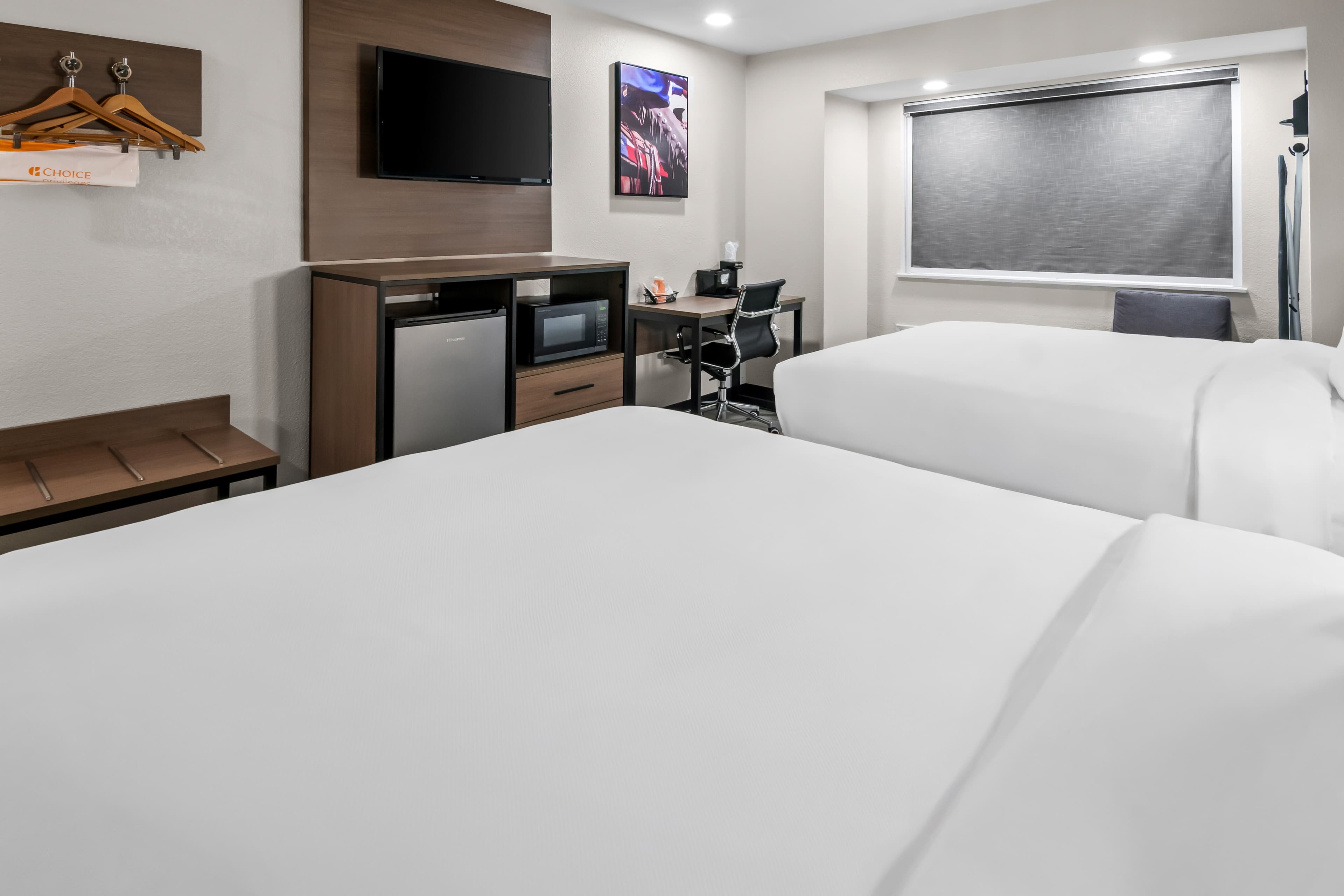 Quality Inn & Suites Fort Worth North - Haltom City - Image 3