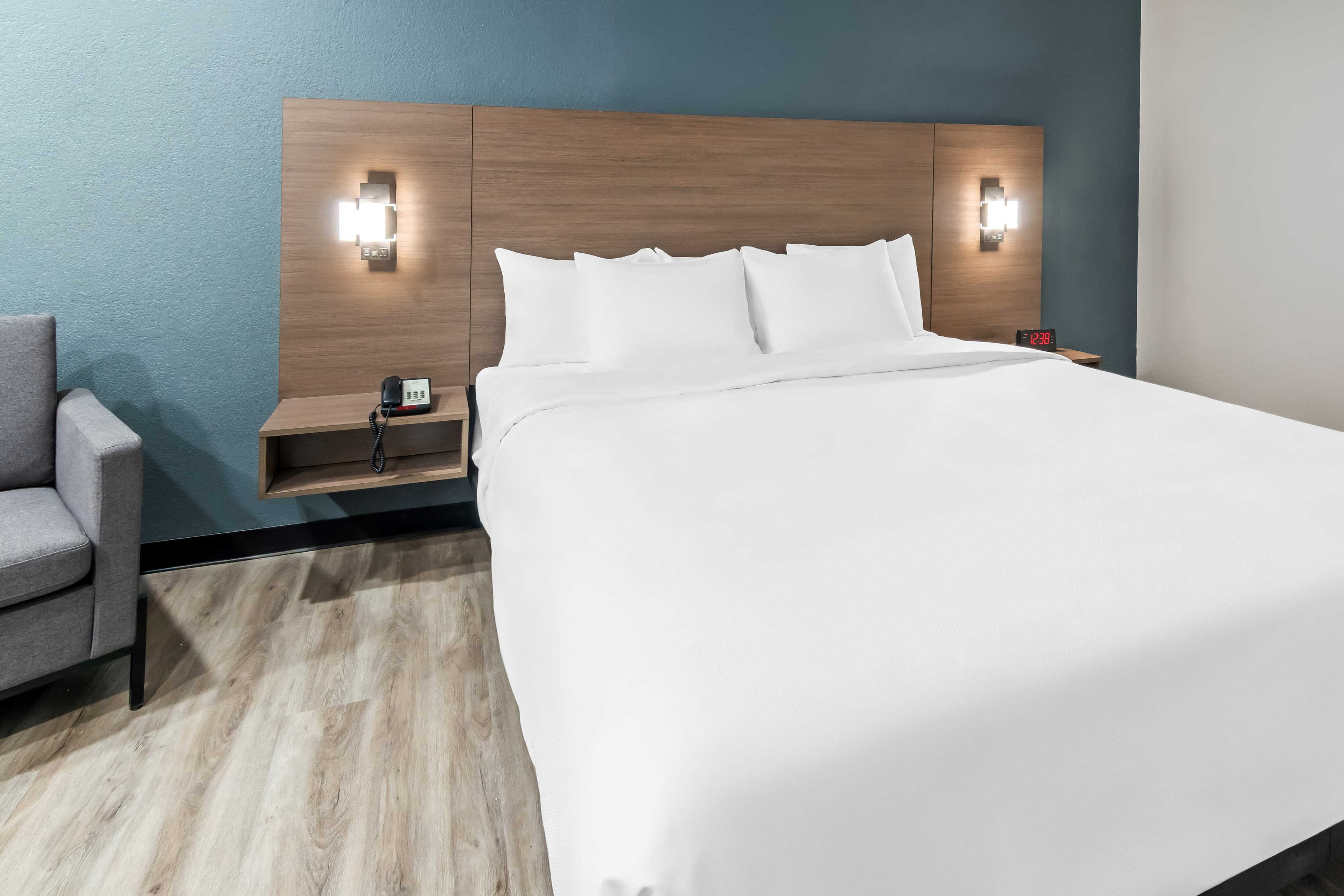 Quality Inn & Suites Fort Worth North - Haltom City — 14