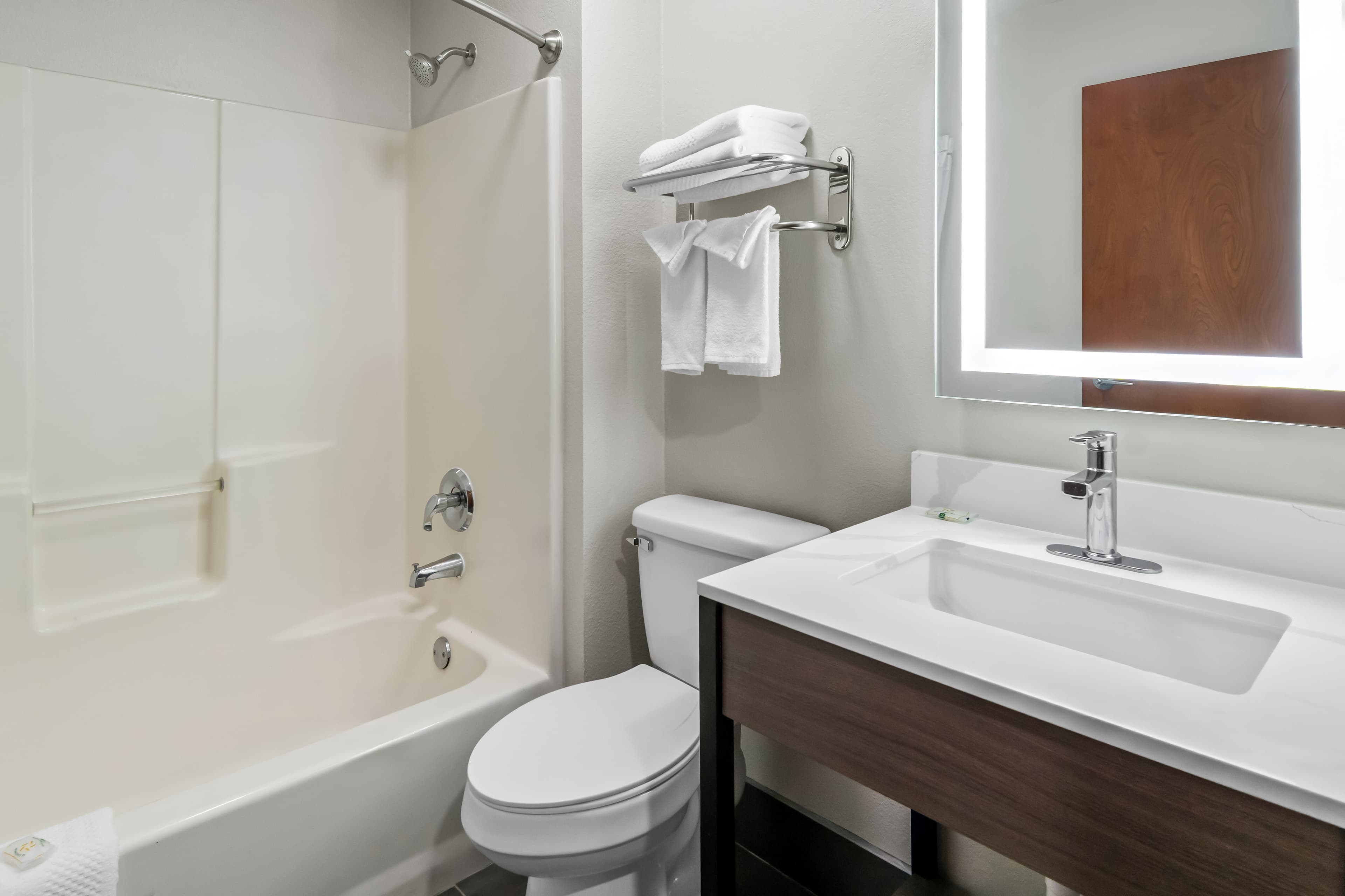 Quality Inn & Suites Fort Worth North - Haltom City — 21