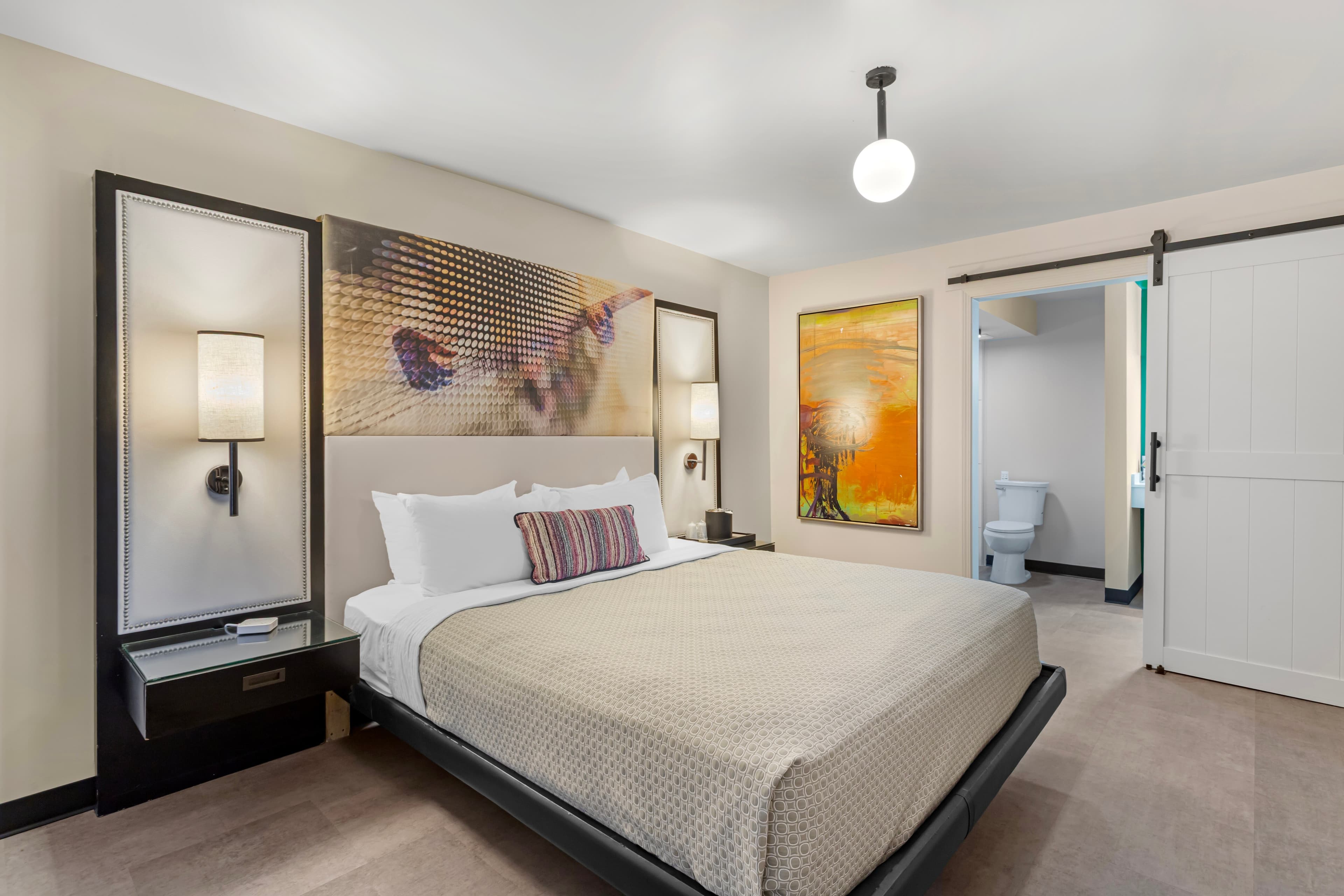 Heights House Hotel - Houston Heights Downtown, an Ascend Collection Hotel - Image 2