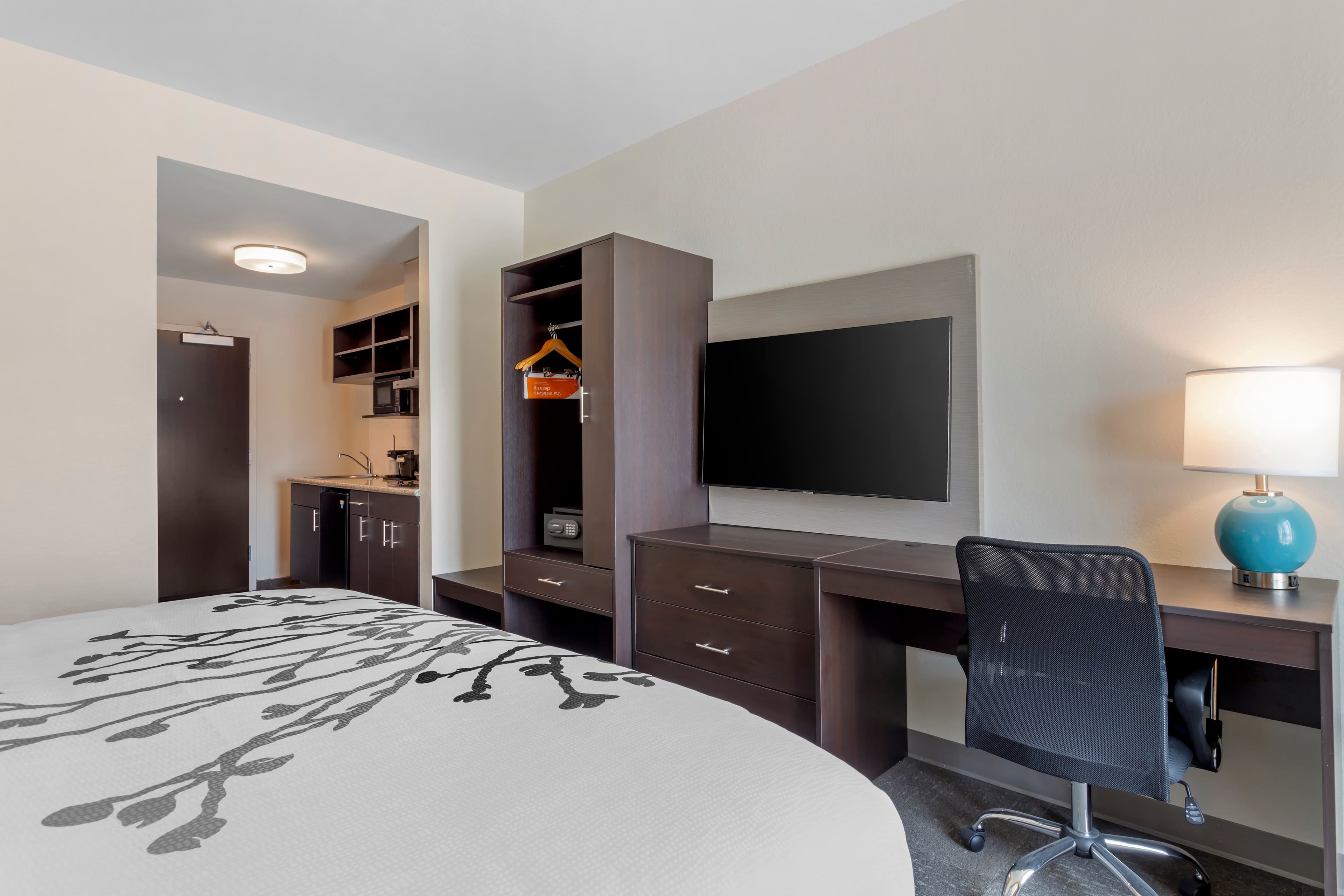 Sleep Inn & Suites Liberty - Image 4