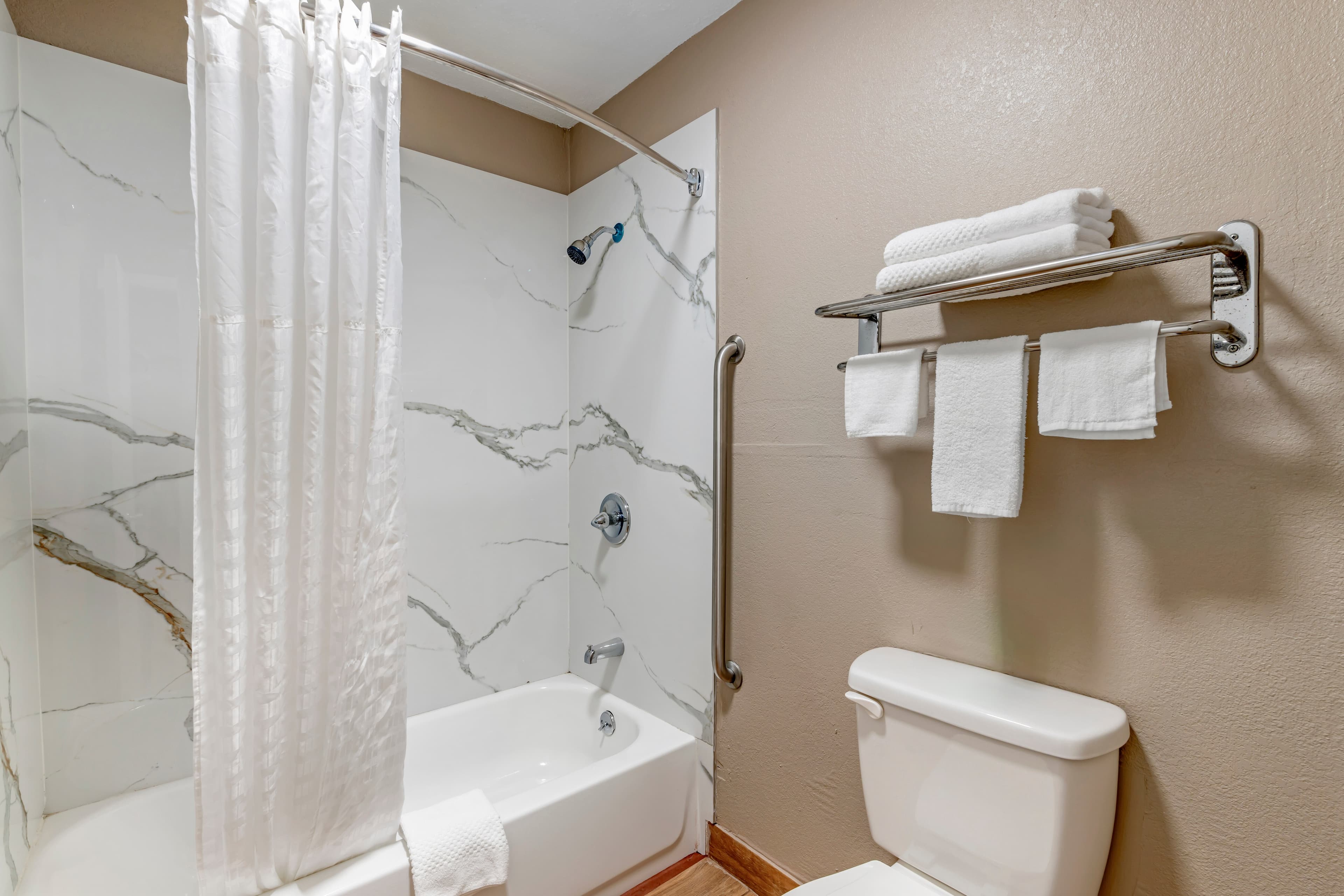 Quality Inn & Suites New Boston - Texarkana West — 7