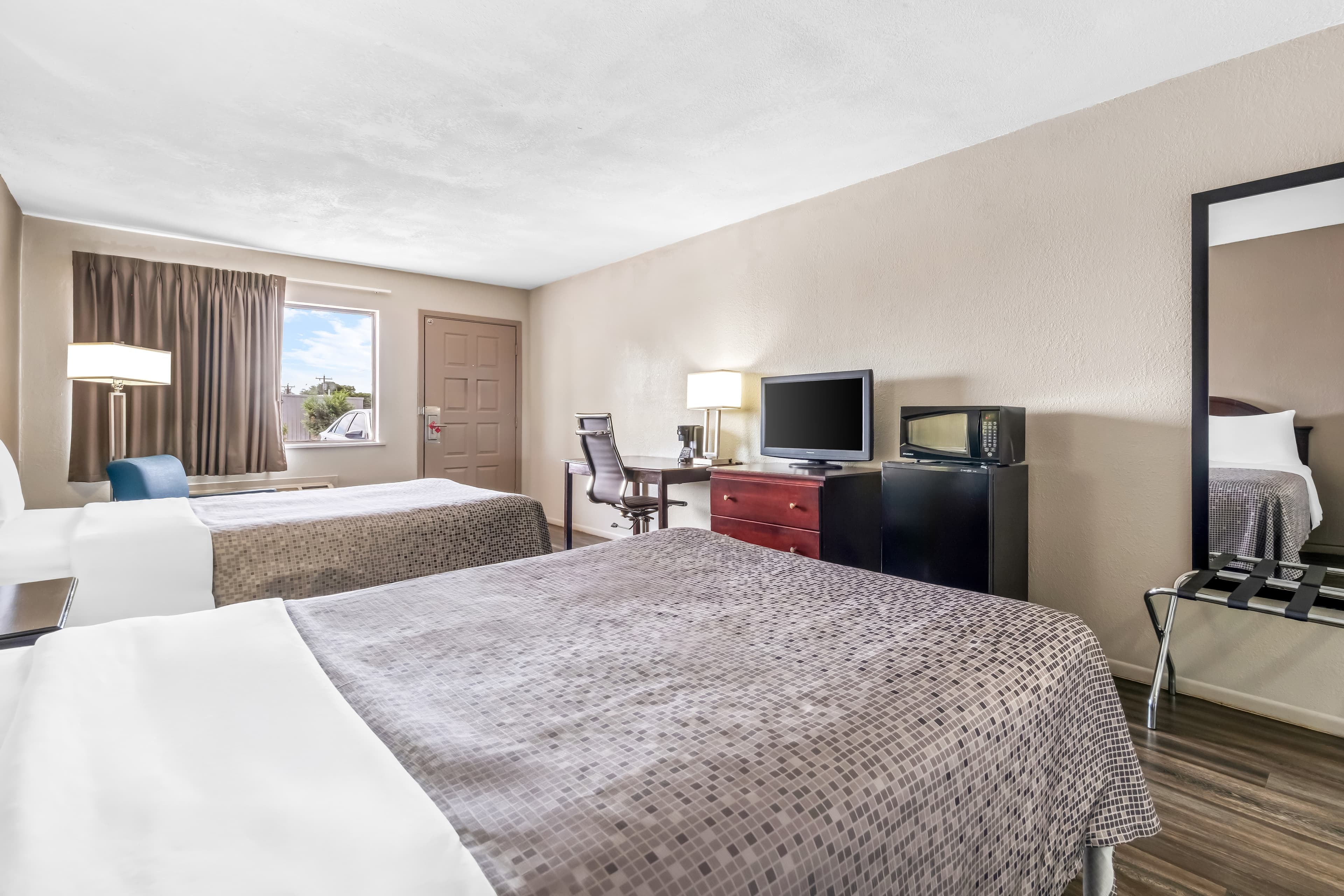 Econo Lodge Childress — 3