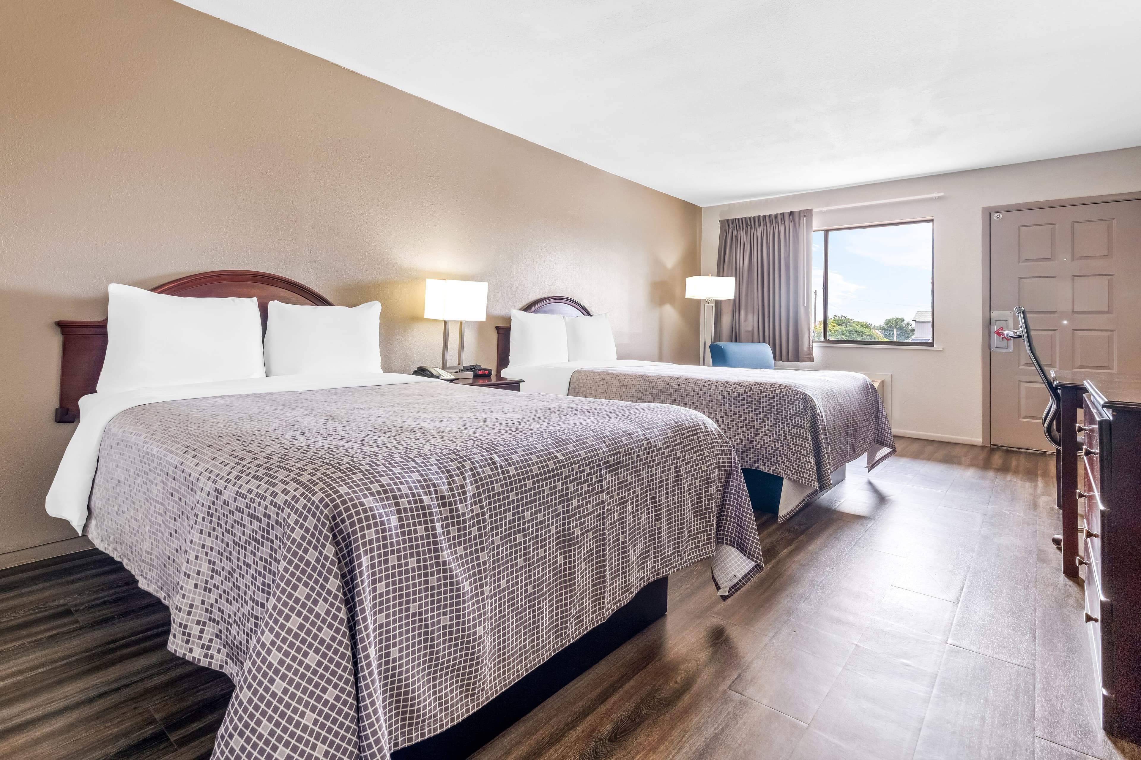 Econo Lodge Childress — 8