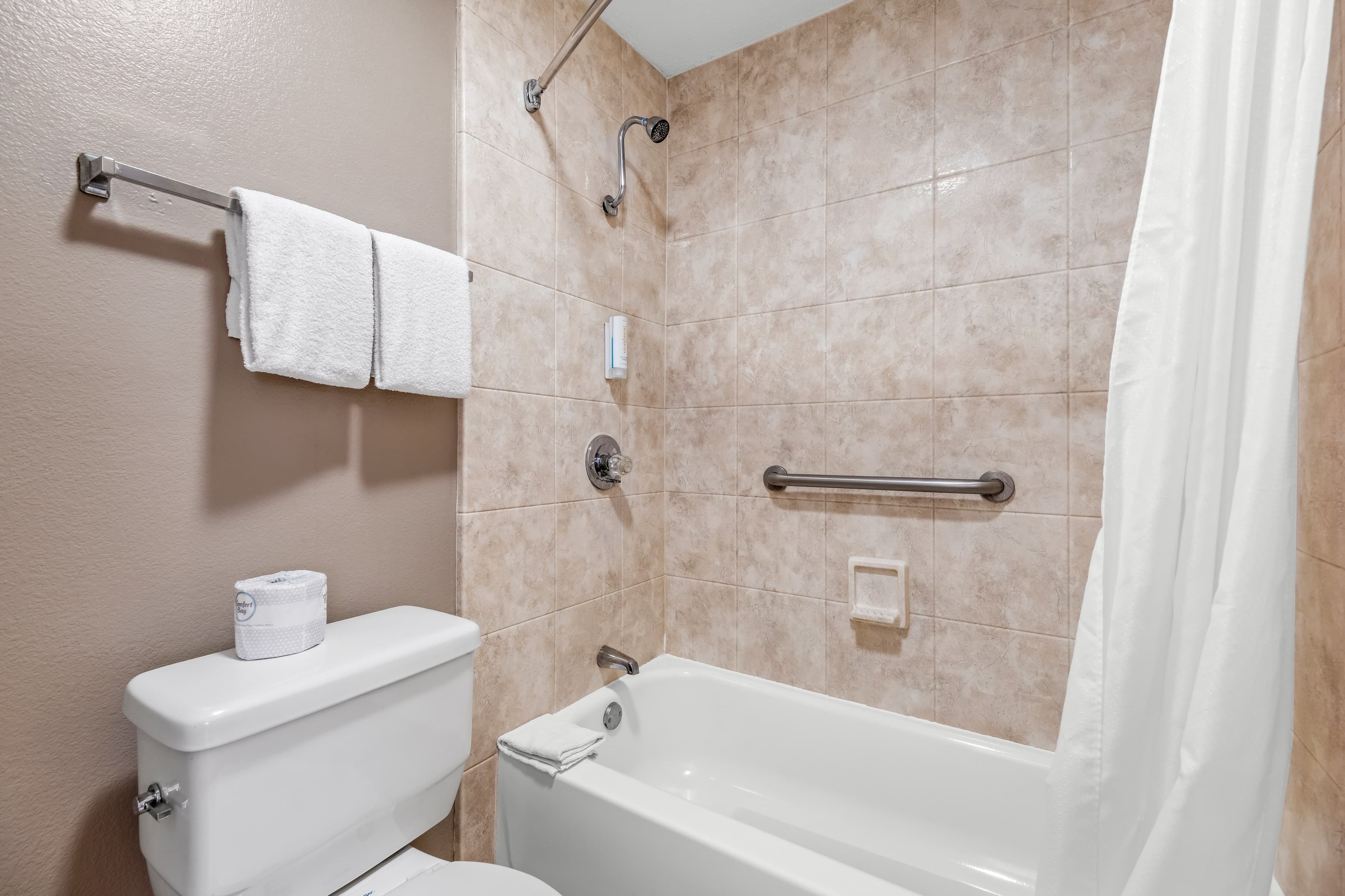 Econo Lodge Childress — 15