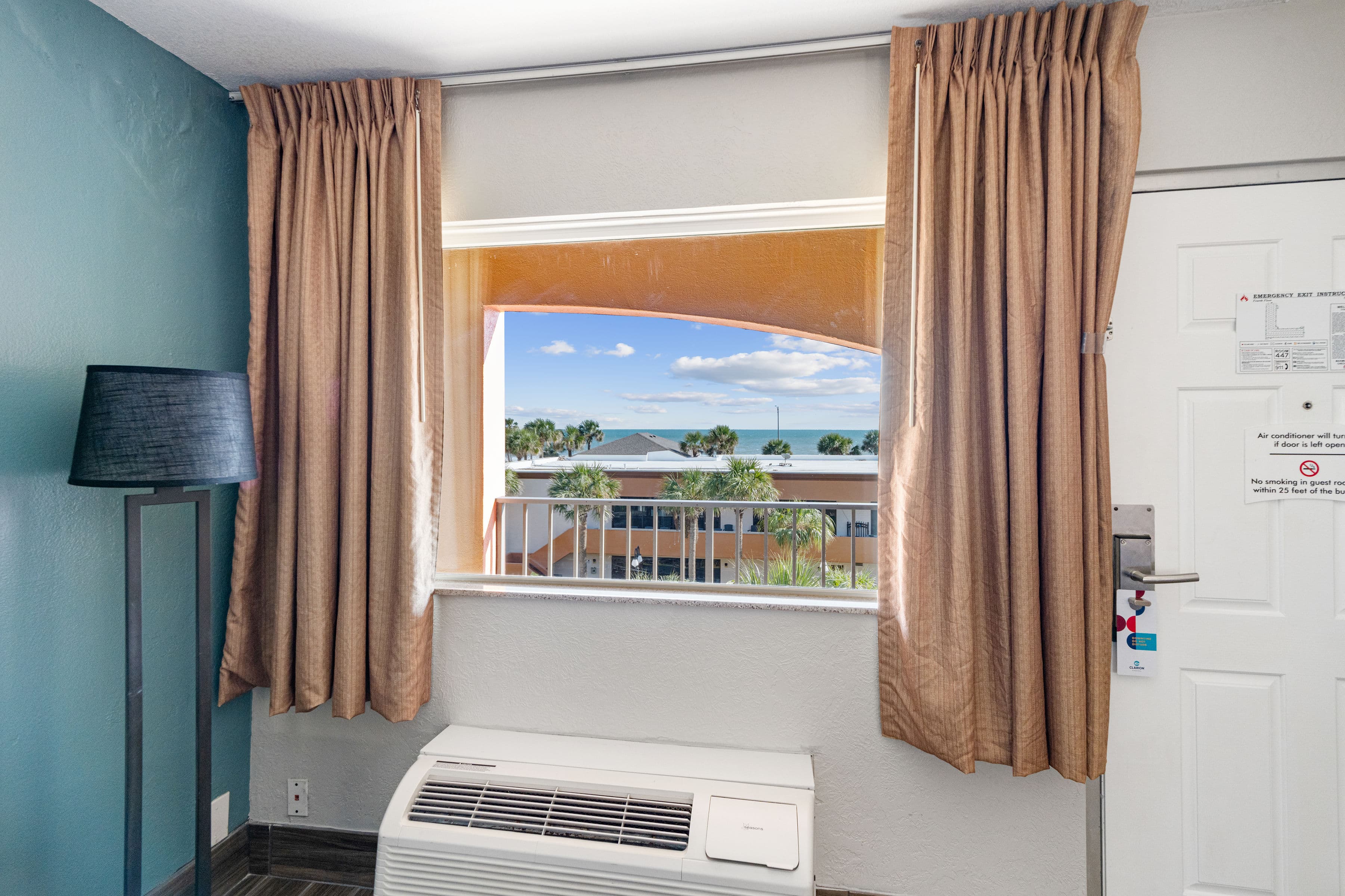 Clarion Pointe Galveston - Beachfront - Image 4