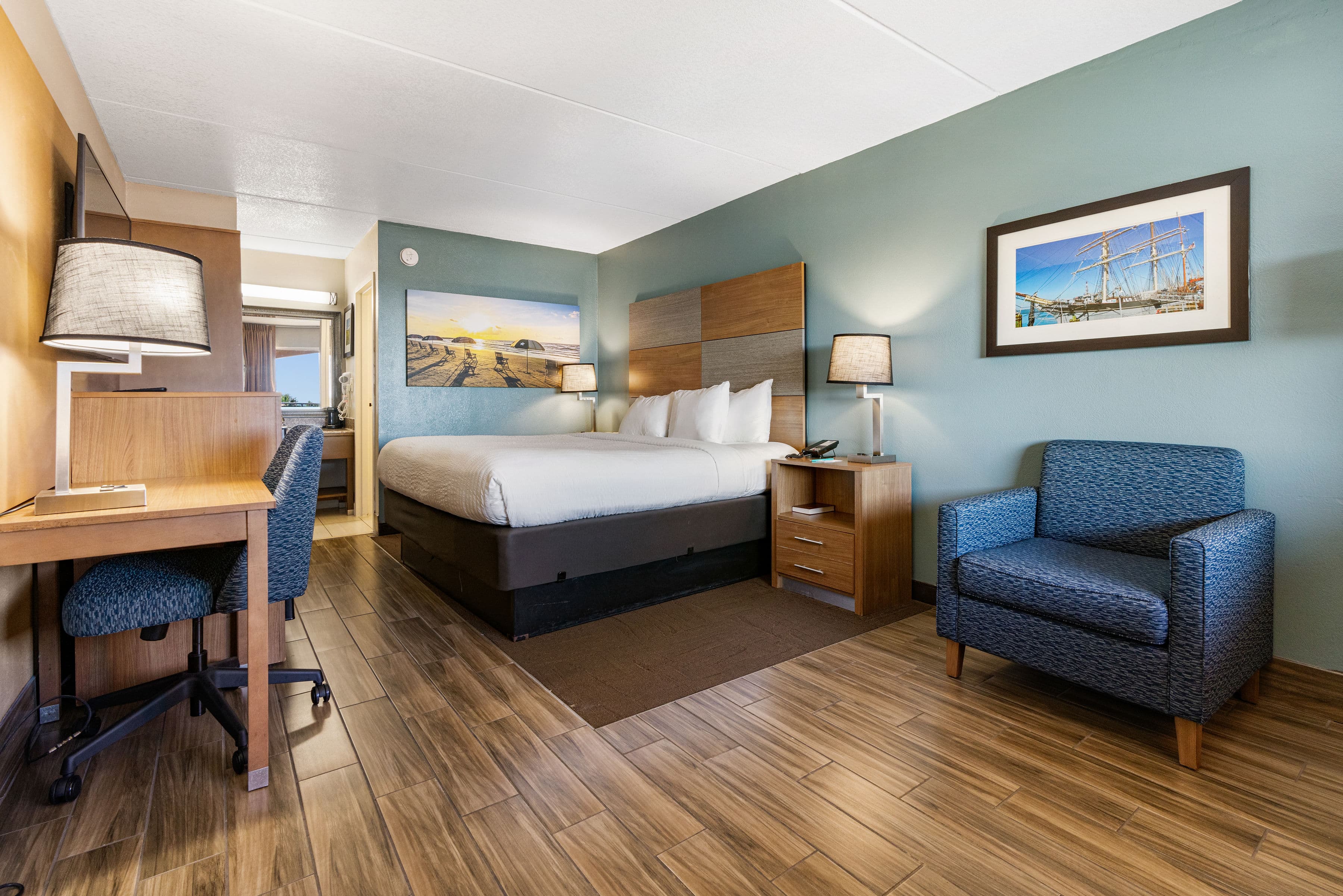 Clarion Pointe Galveston - Beachfront — 20