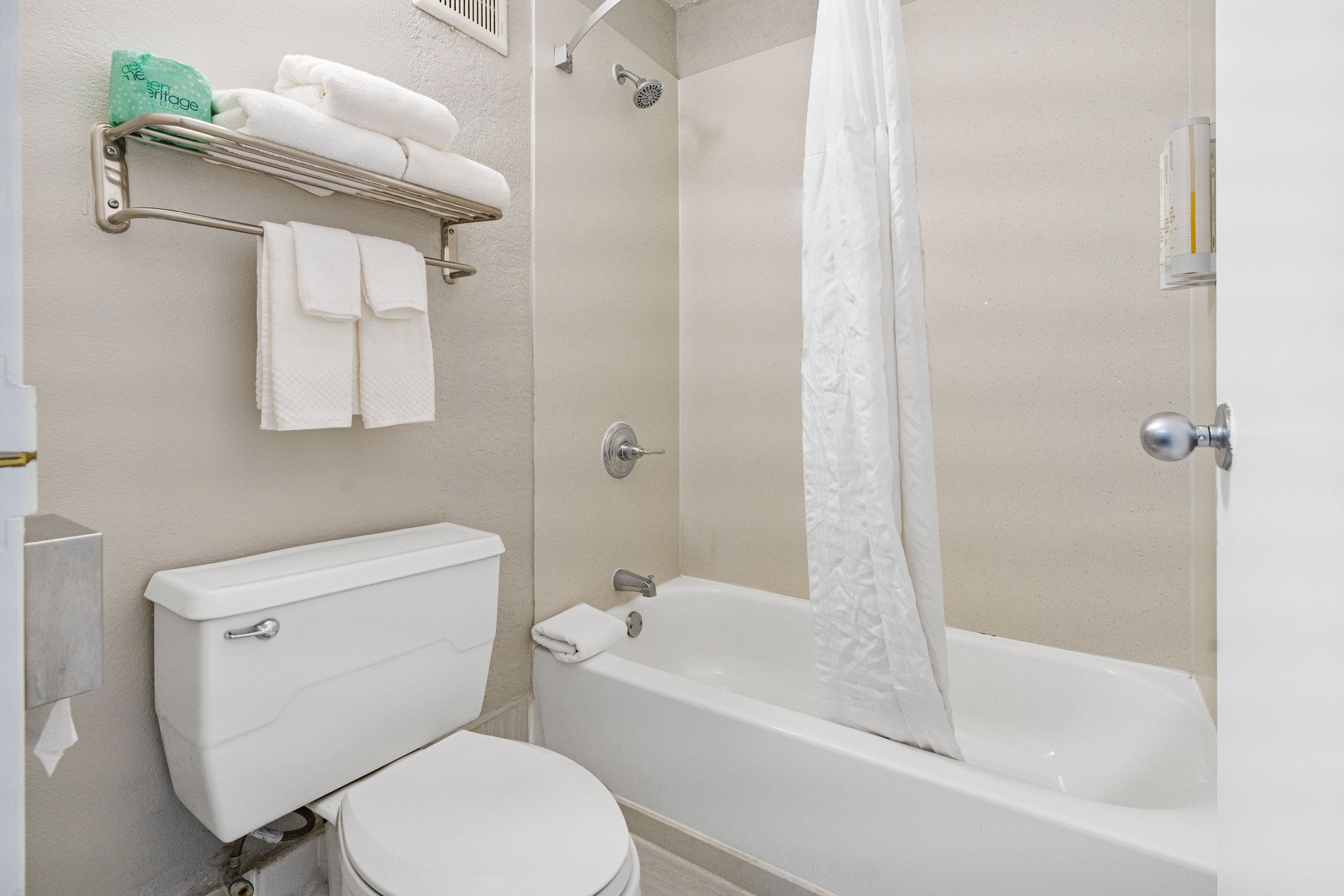 Clarion Pointe Galveston - Beachfront — 39