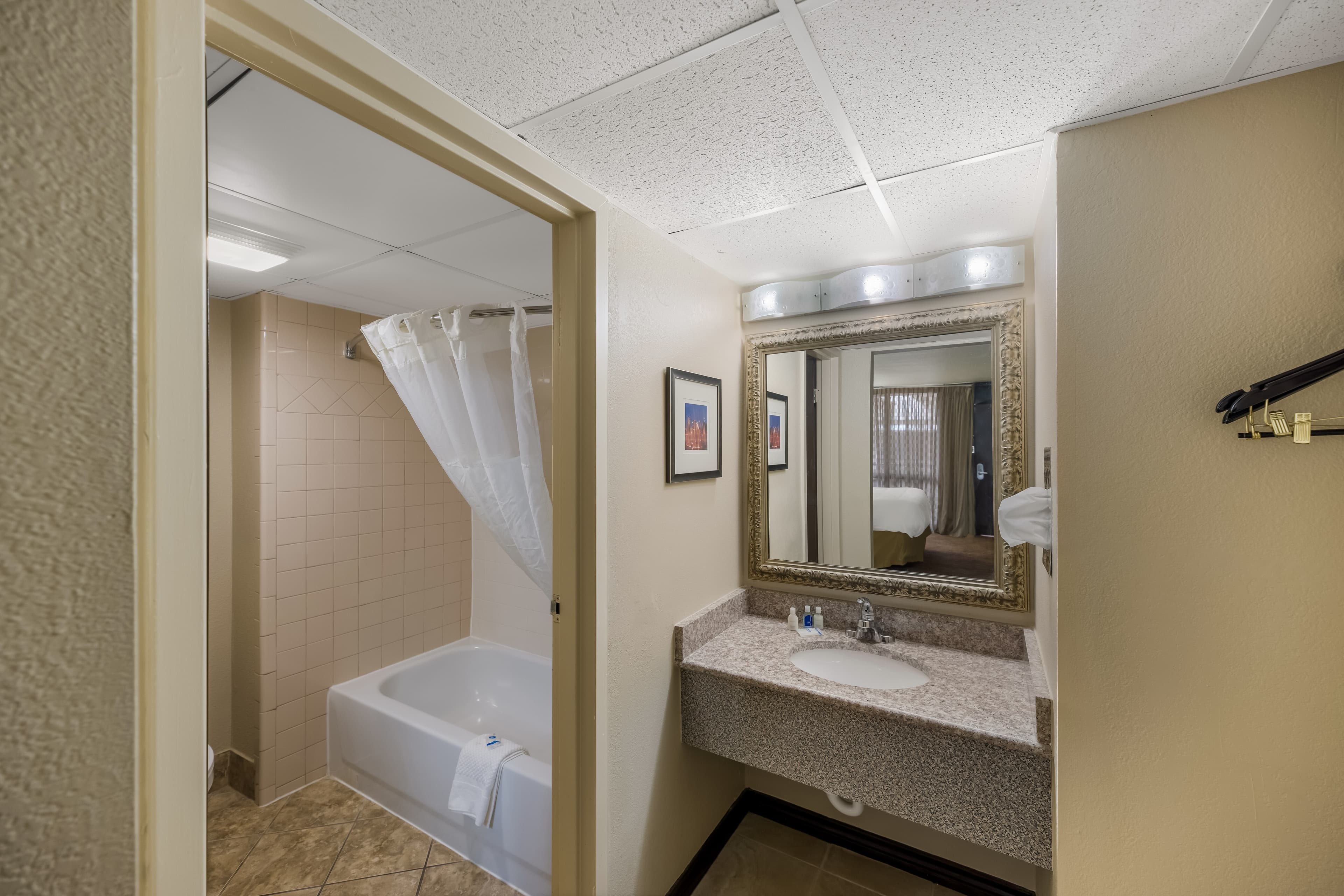 Rodeway Inn Abilene West — 17