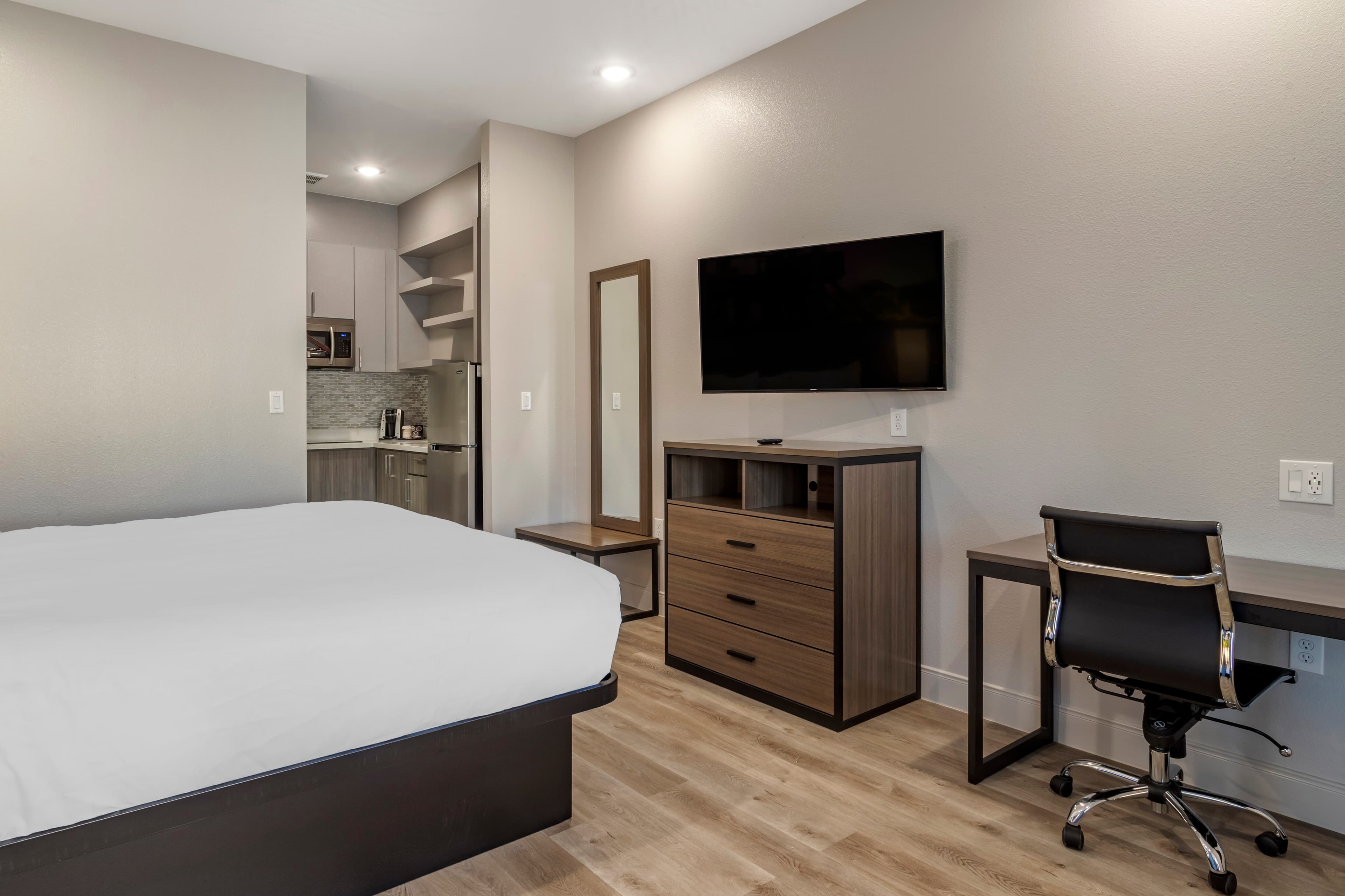 Clarion Pointe Port Arthur-Beaumont South — 11
