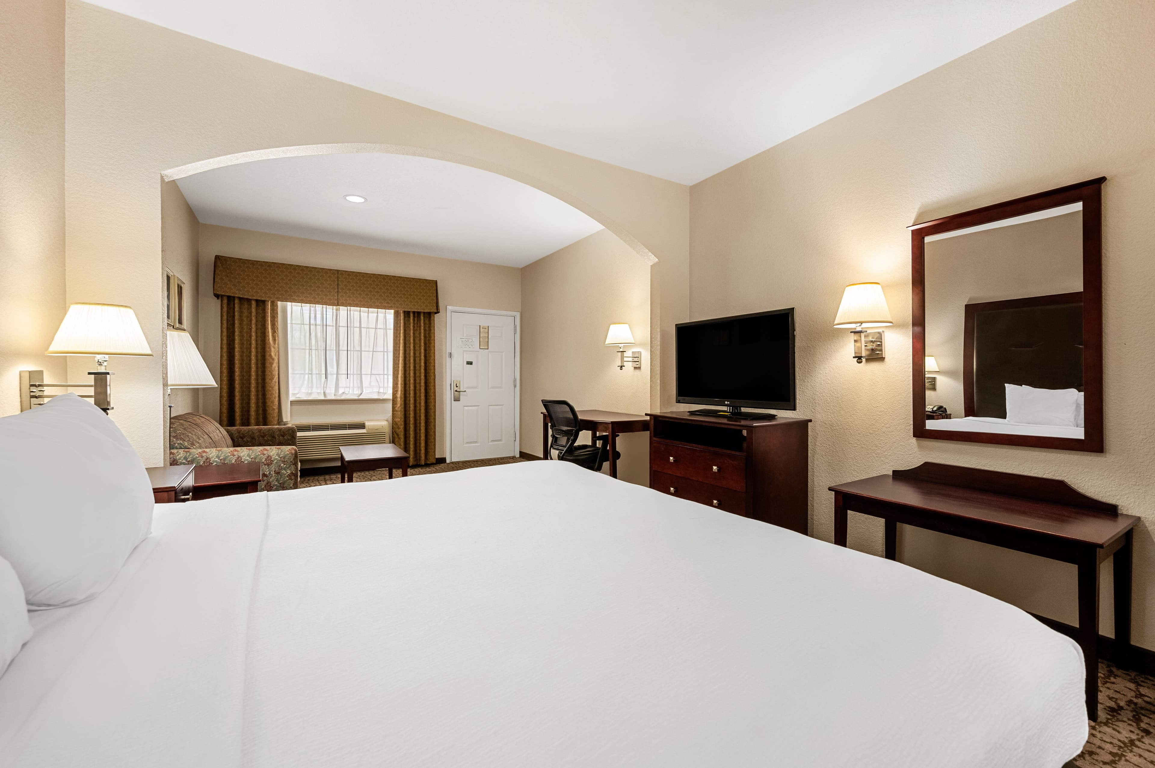 Quality Inn & Suites Houston Northwest - Cypress - Image 5
