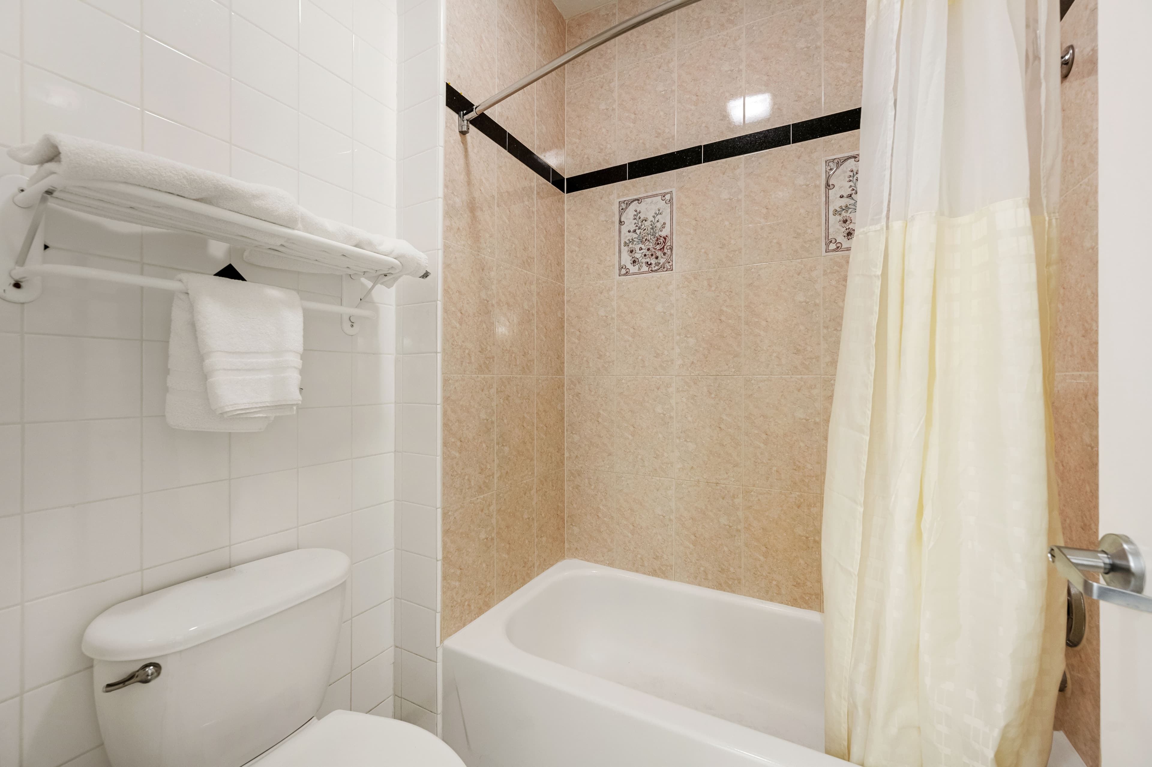 Quality Inn & Suites Houston Northwest - Cypress — 7