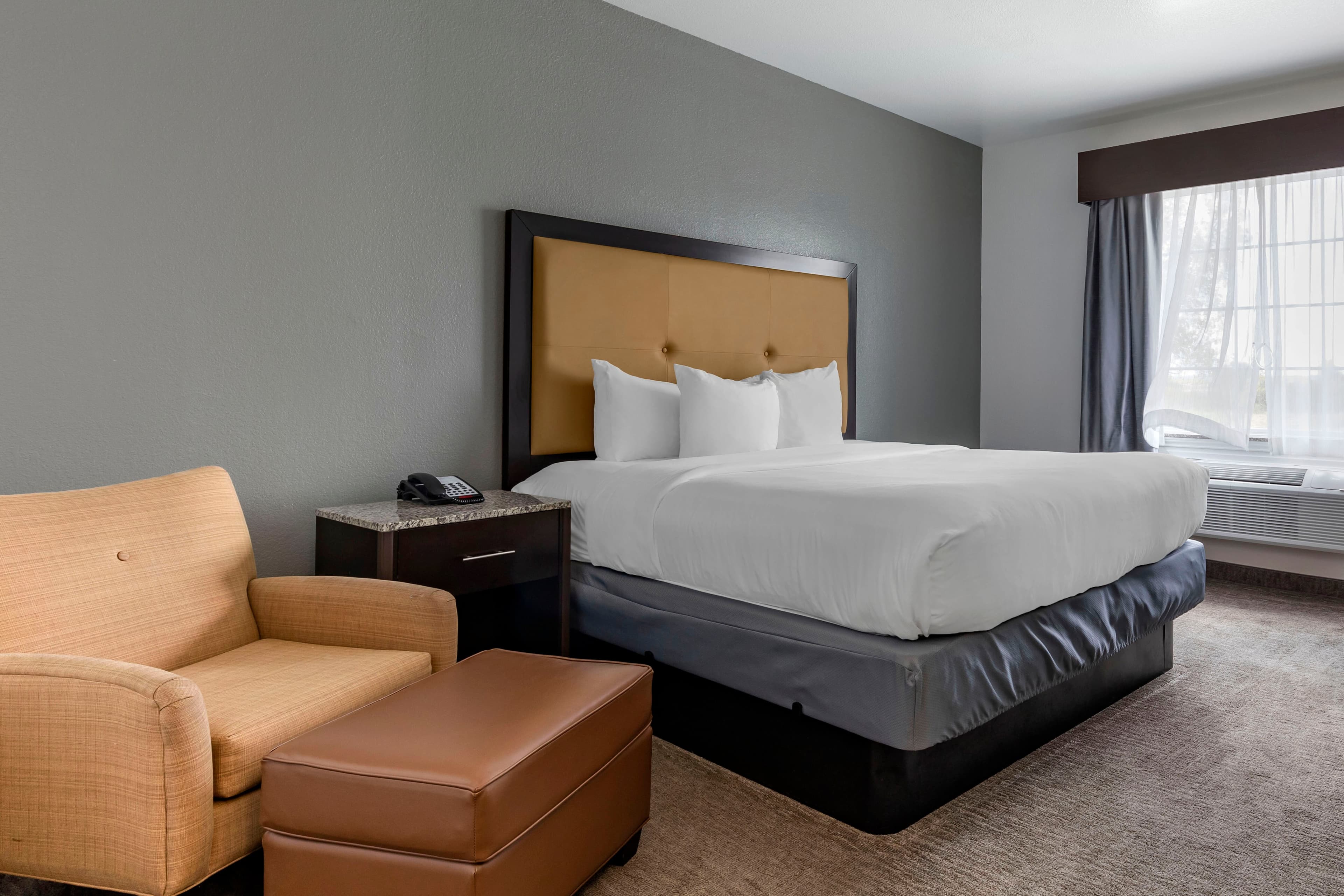 Comfort Inn & Suites Gatesville - Image 4