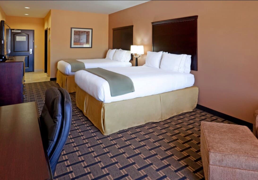 Comfort Inn & Suites Dallas Medical-Market Center - Image 5