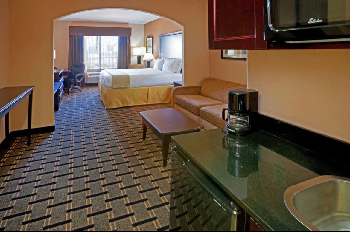 Comfort Inn & Suites Dallas Medical-Market Center — 12