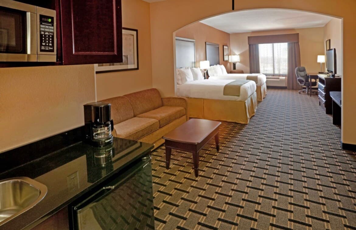 Comfort Inn & Suites Dallas Medical-Market Center — 17
