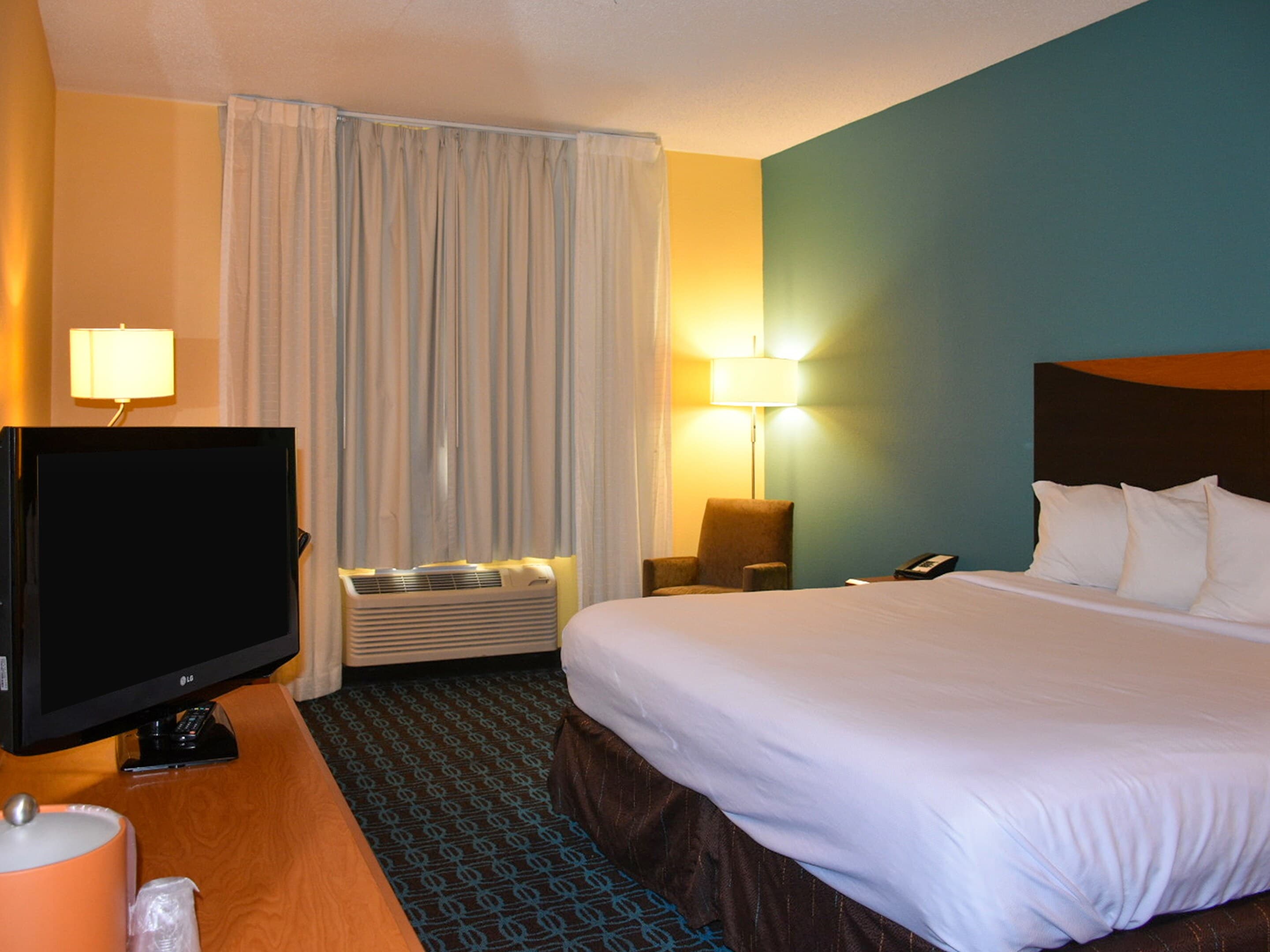 Comfort Inn & Suites Texas City I-45 - Image 2