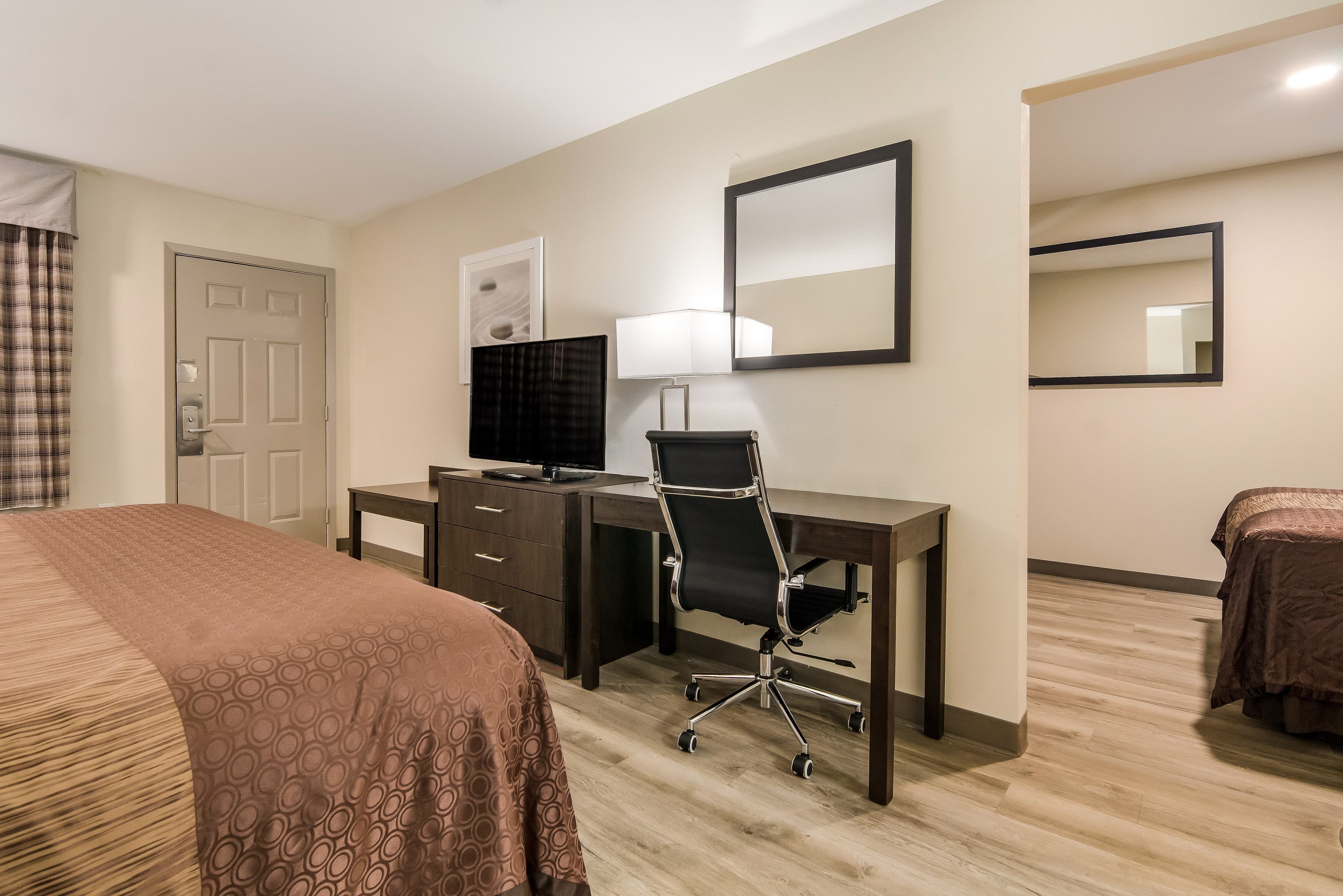 Quality Inn & Suites Dallas-Cityplace - Image 3
