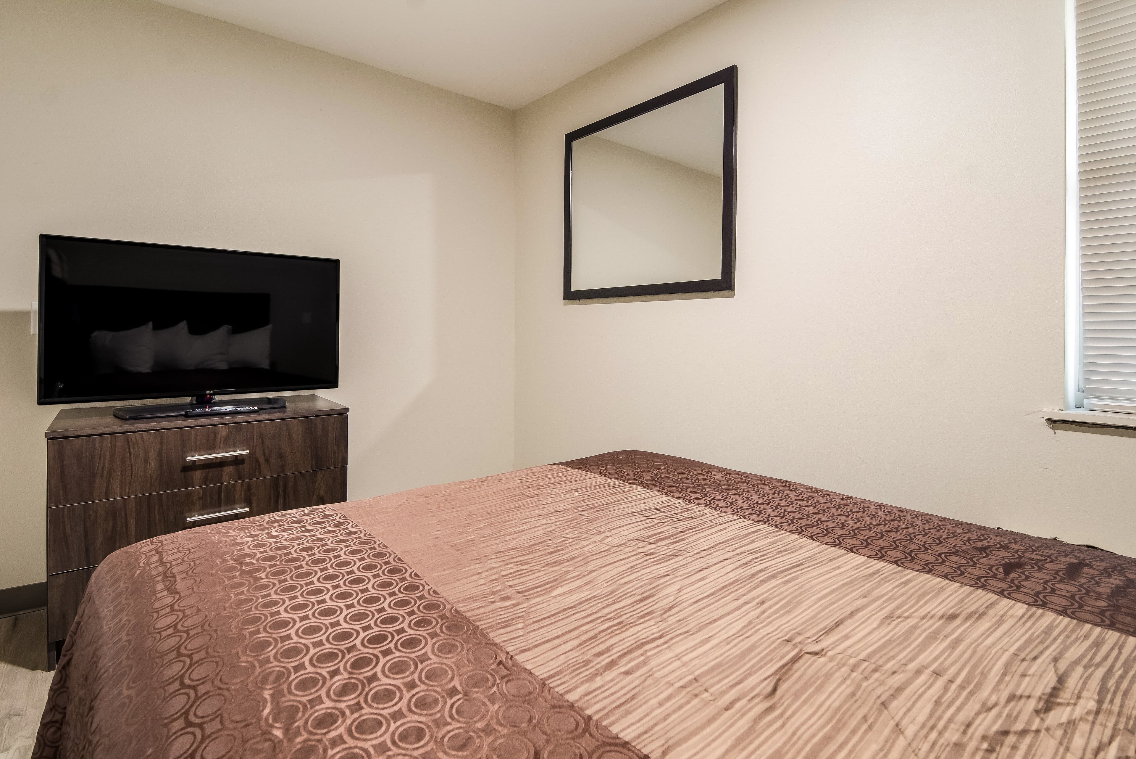 Quality Inn & Suites Dallas-Cityplace — 6