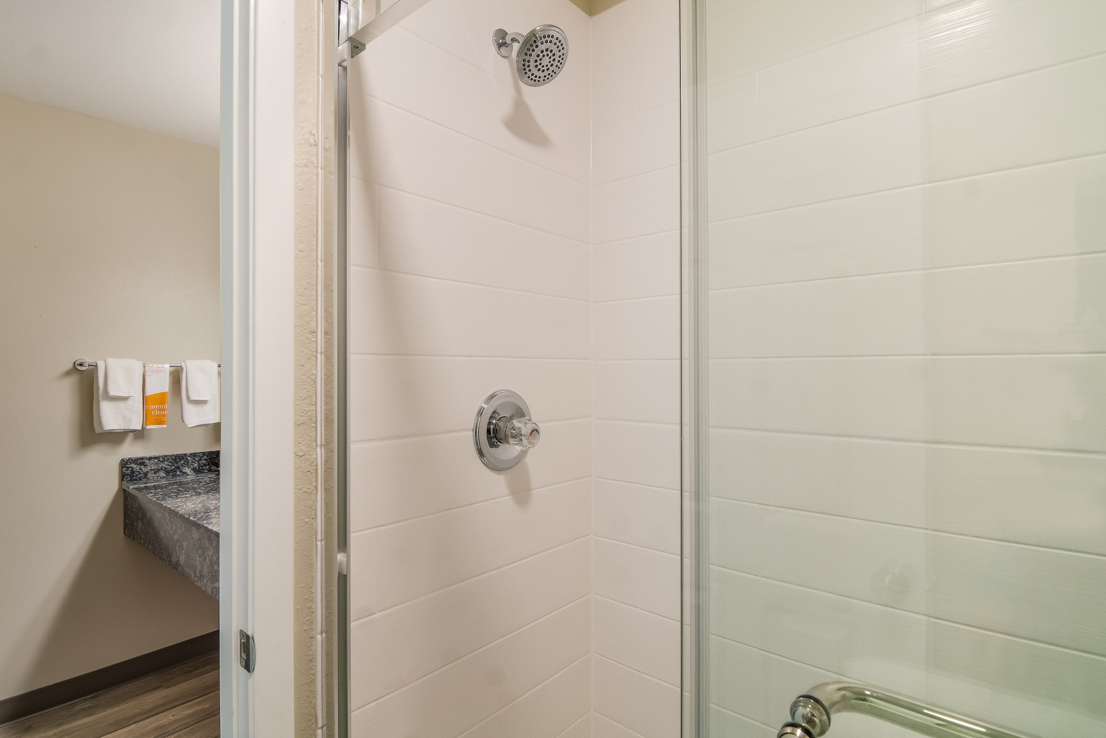Quality Inn & Suites Dallas-Cityplace — 8