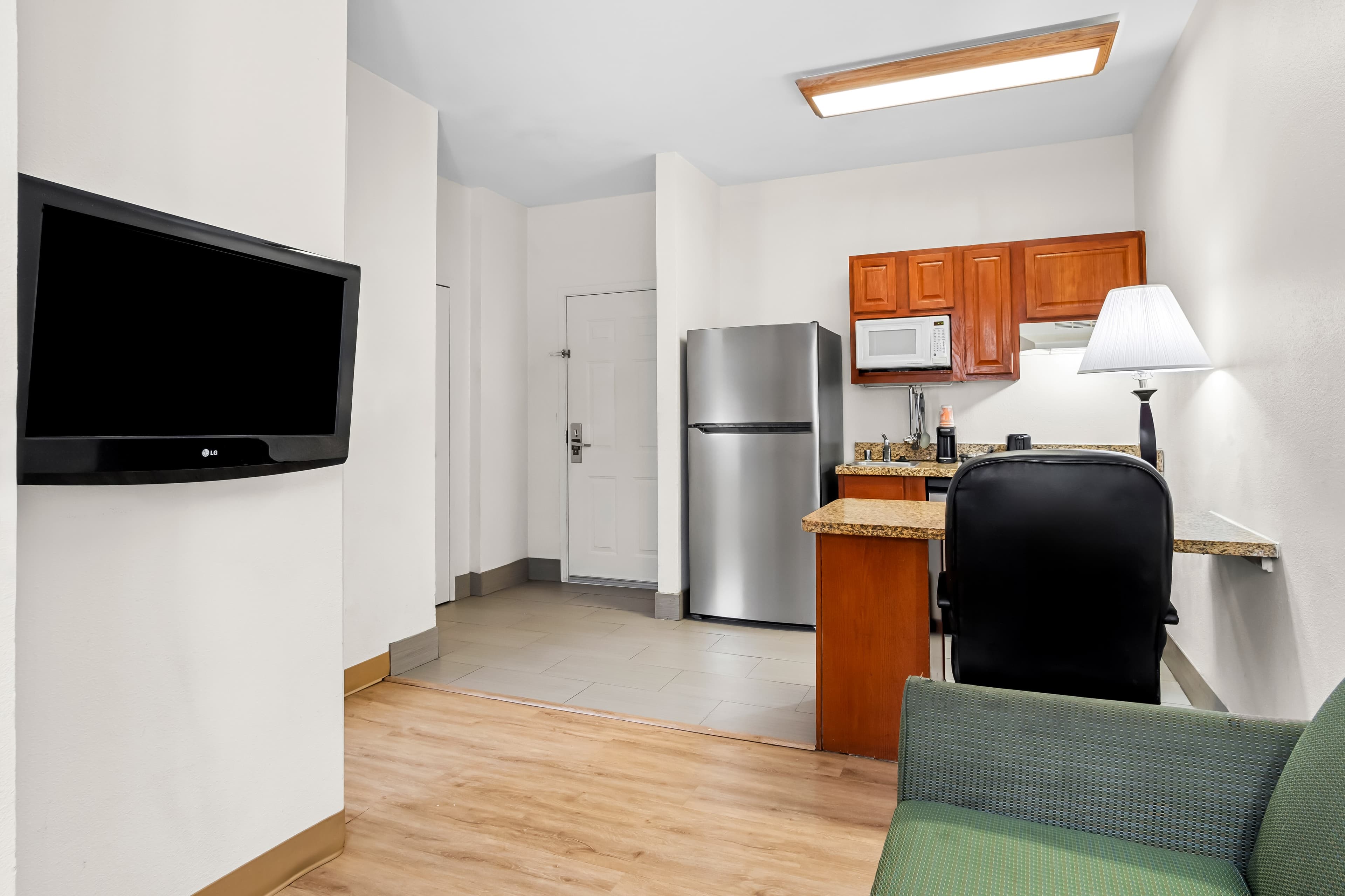 MainStay Suites Addison-Dallas — 14