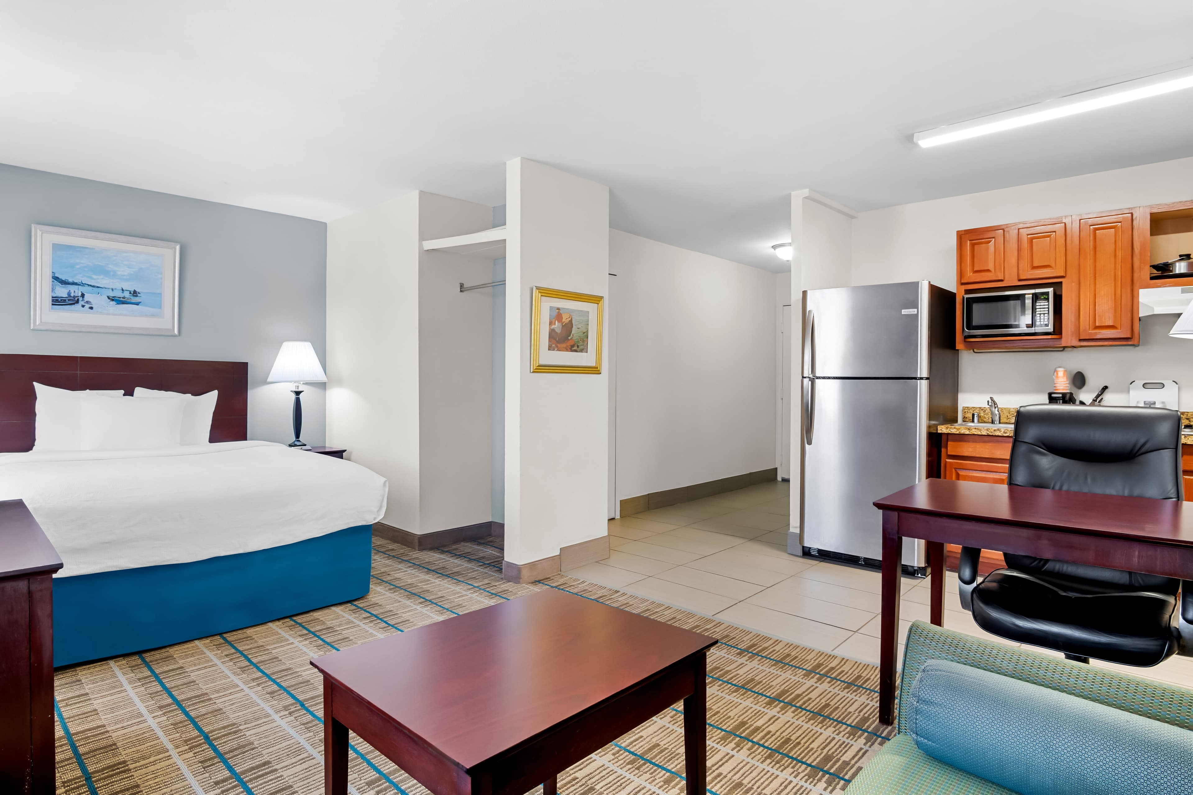 MainStay Suites Addison-Dallas — 18