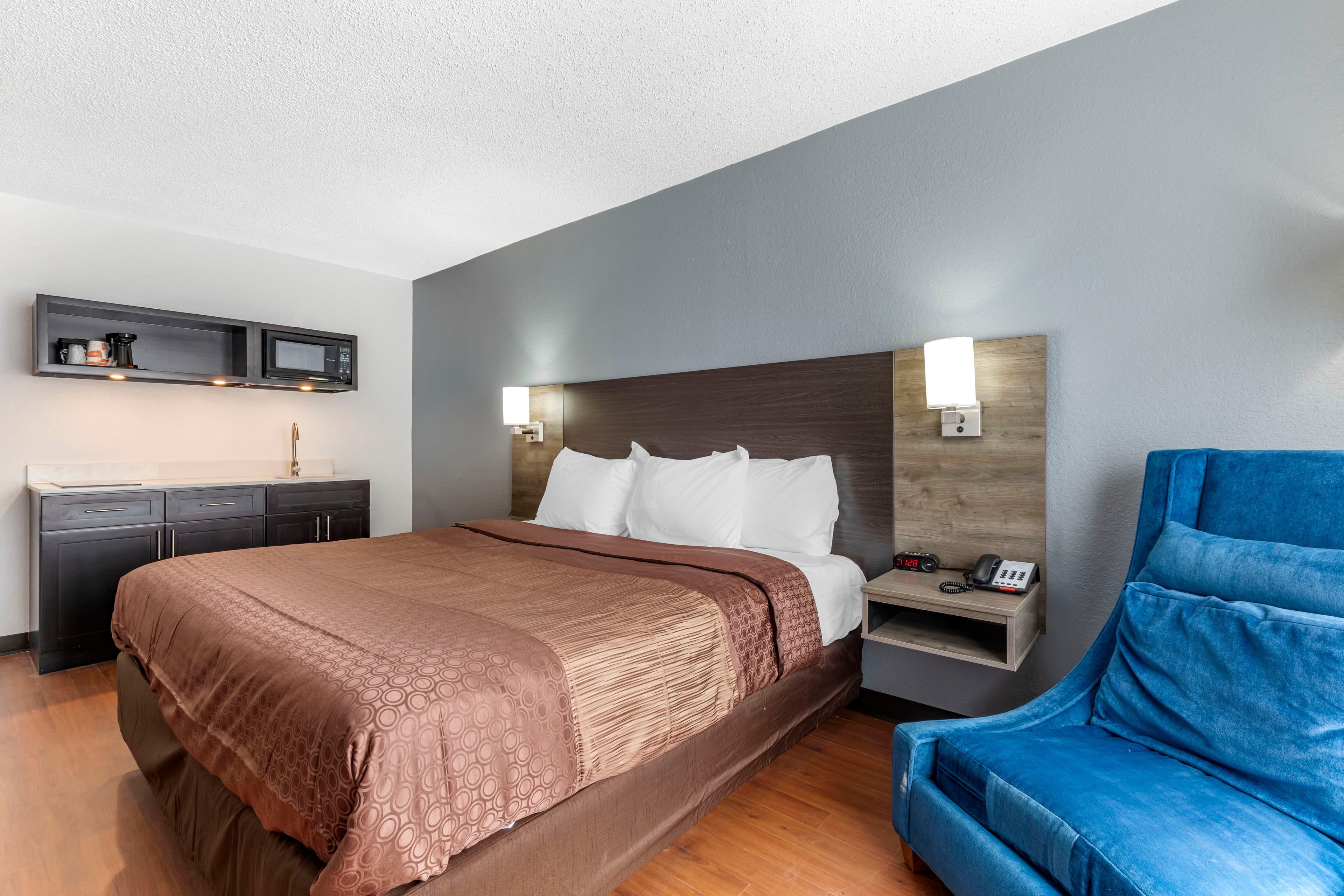 Quality Inn & Suites Sulphur Springs - Image 3