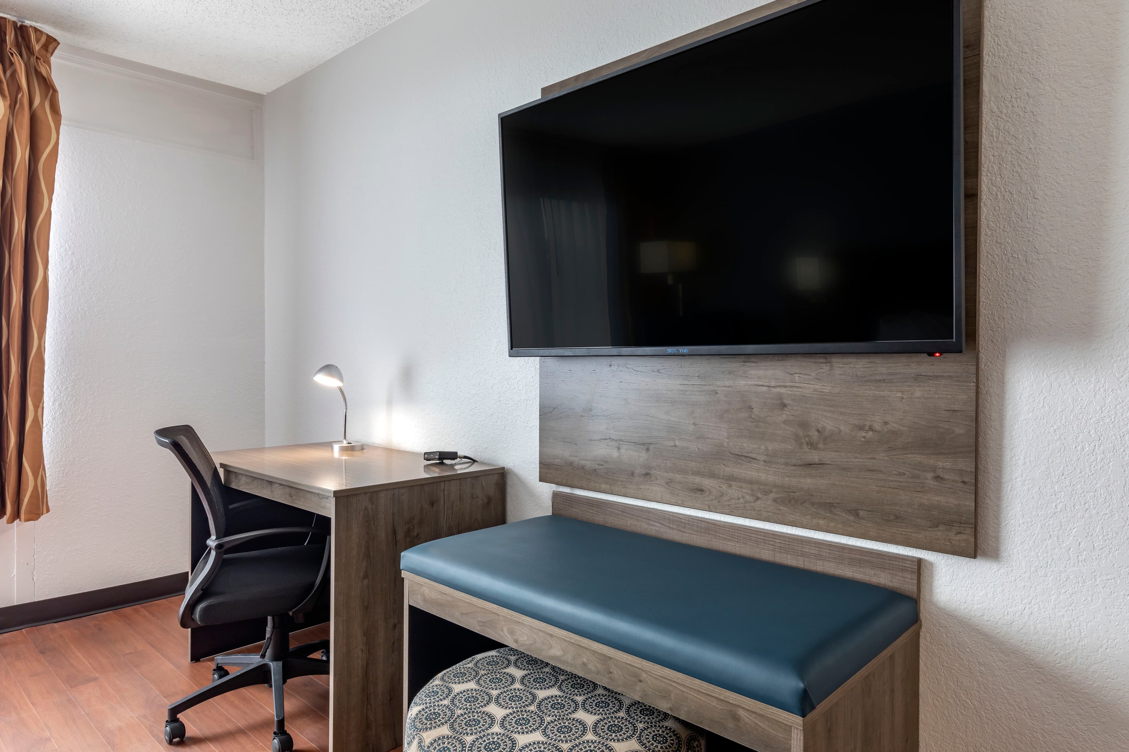 Quality Inn & Suites Sulphur Springs - Image 4