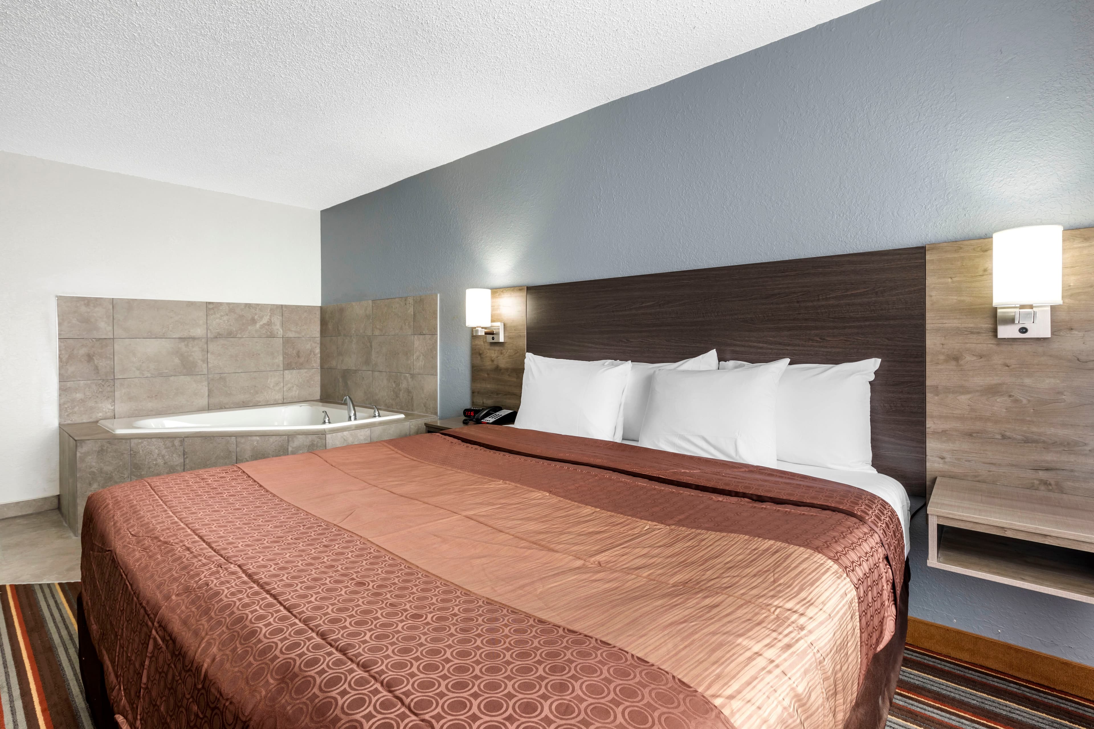 Quality Inn & Suites Sulphur Springs — 21
