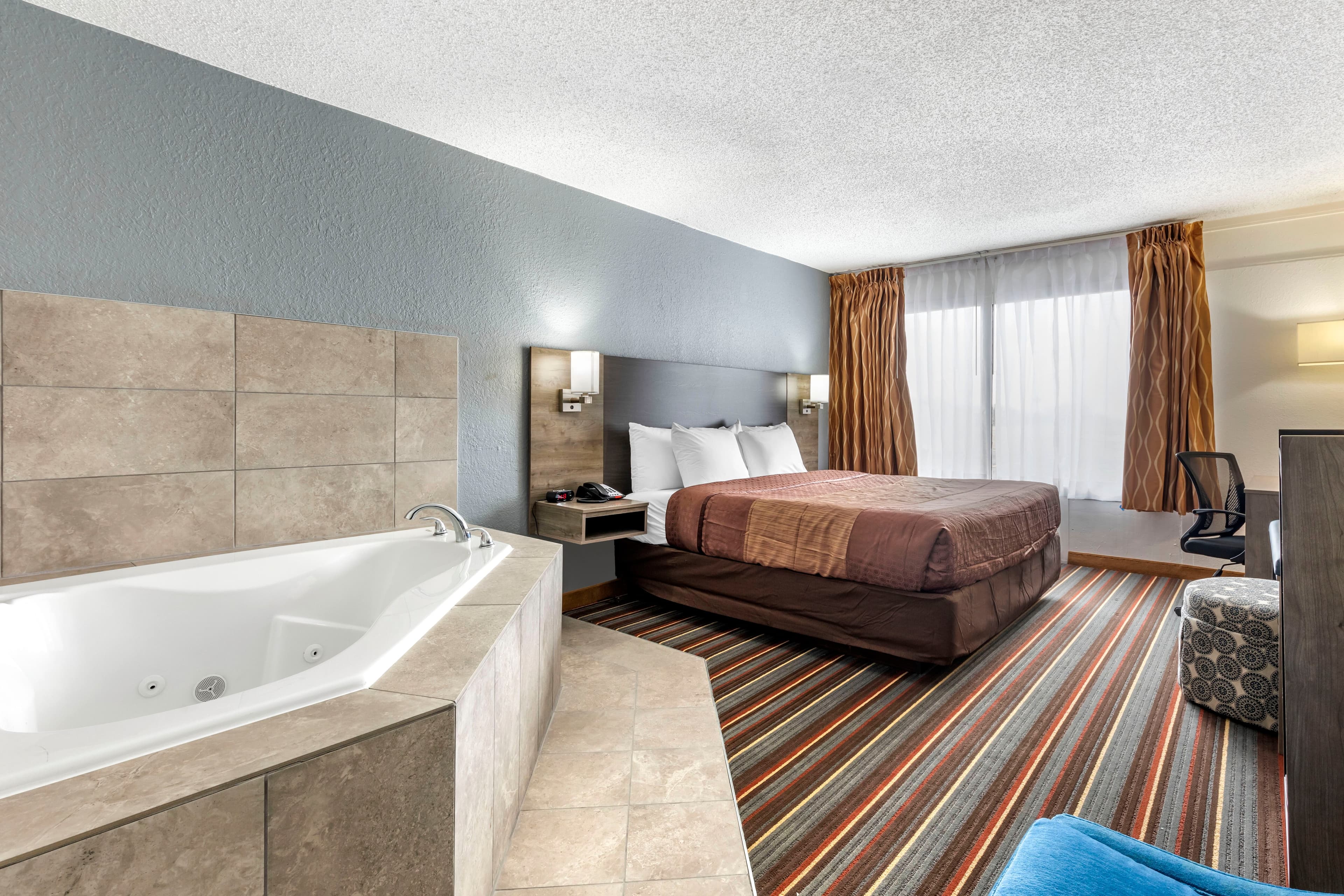 Quality Inn & Suites Sulphur Springs — 23