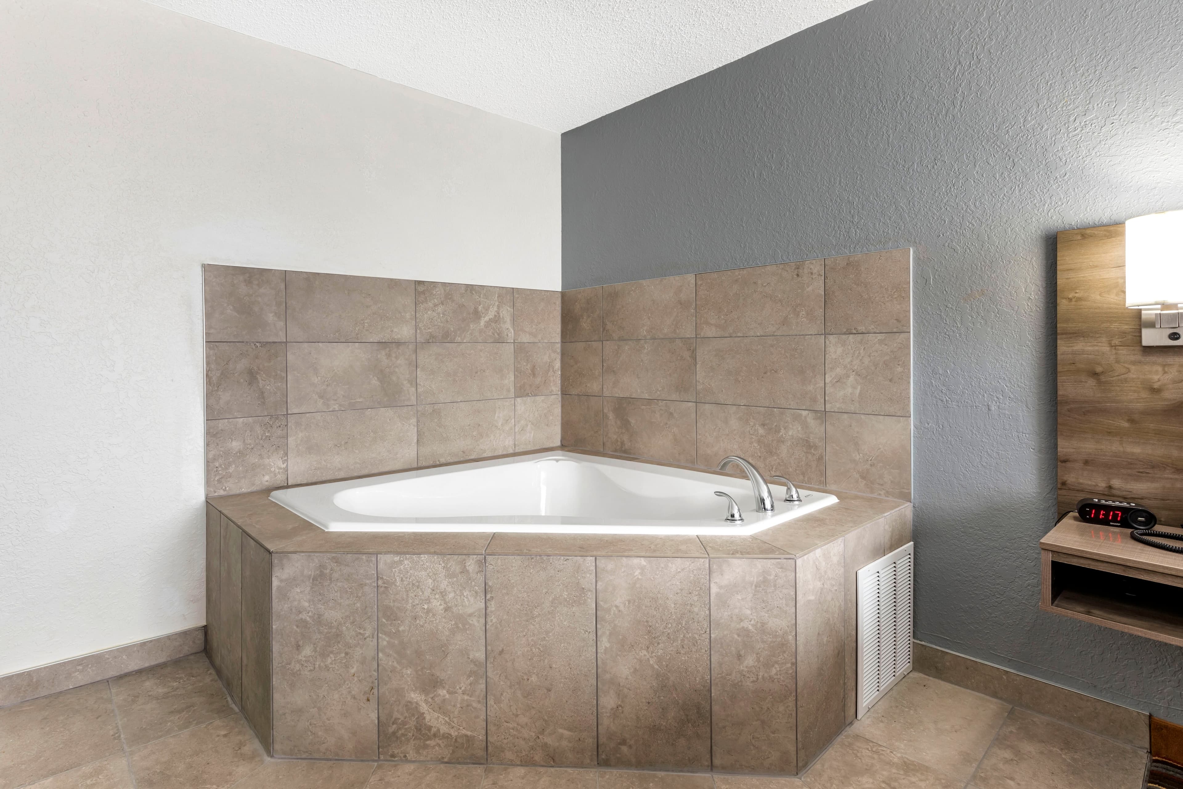 Quality Inn & Suites Sulphur Springs — 24