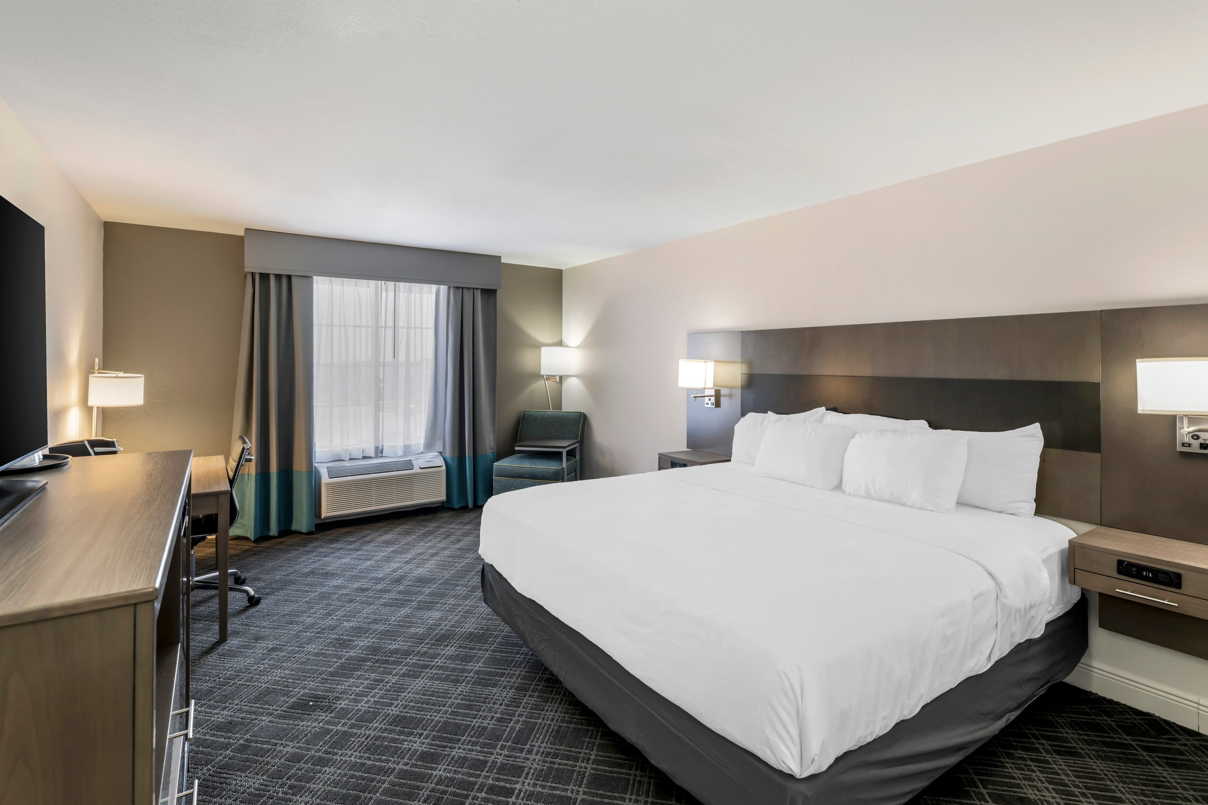 Comfort Inn & Suites Andrews - Image 2