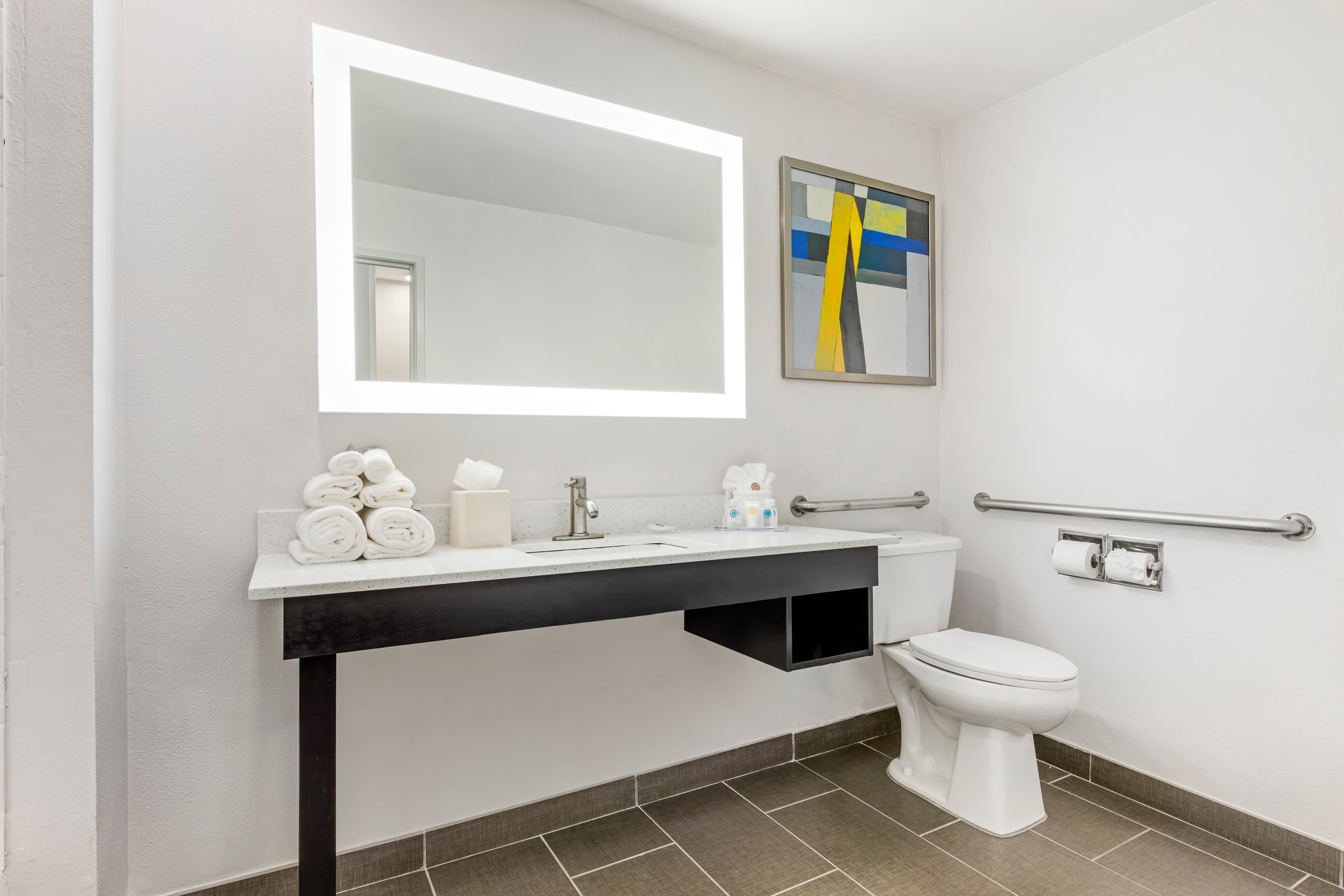 Comfort Inn & Suites Irving Las Colinas DFW — 17