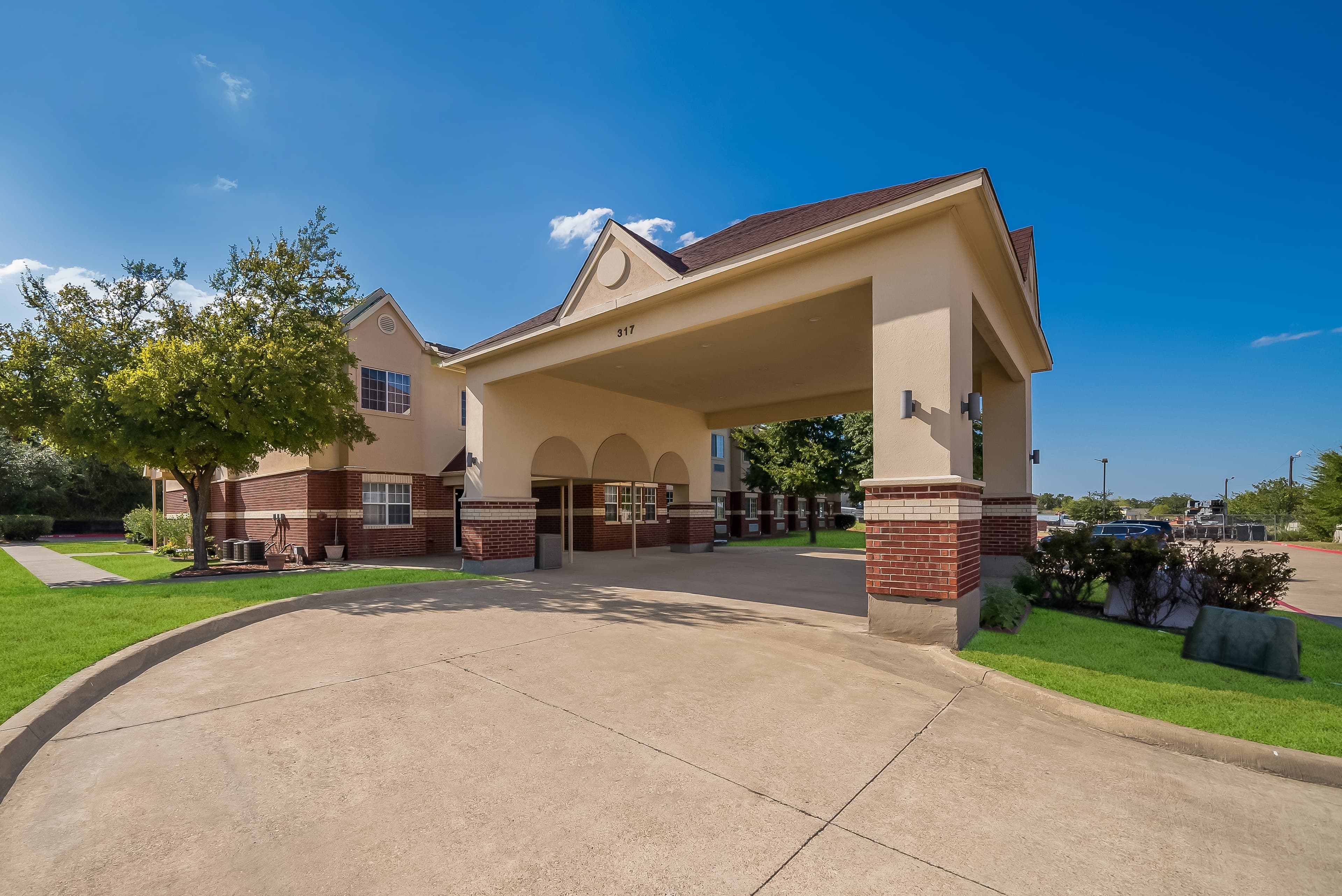 Econo Lodge Inn & Suites Mesquite - Dallas East - Image 1