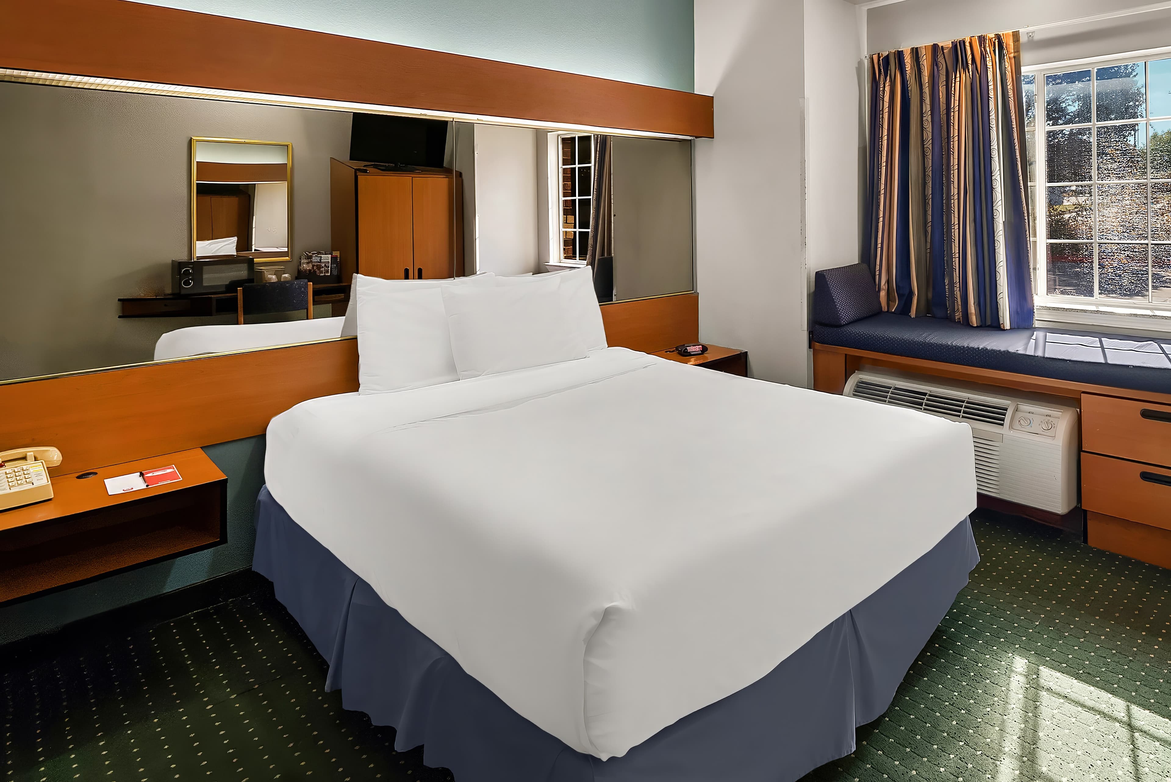 Econo Lodge Inn & Suites Mesquite - Dallas East — 15