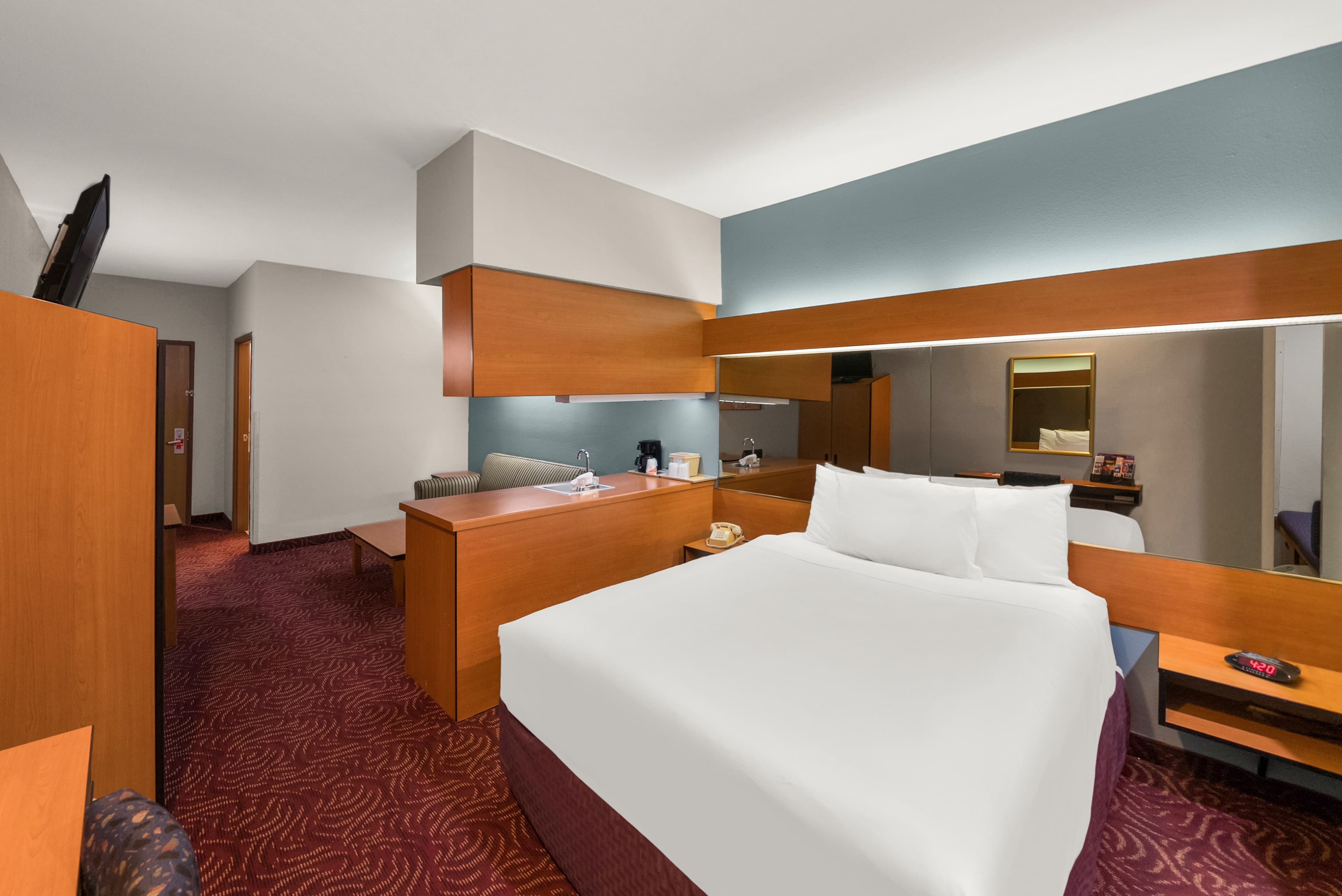 Econo Lodge Inn & Suites Mesquite - Dallas East — 24