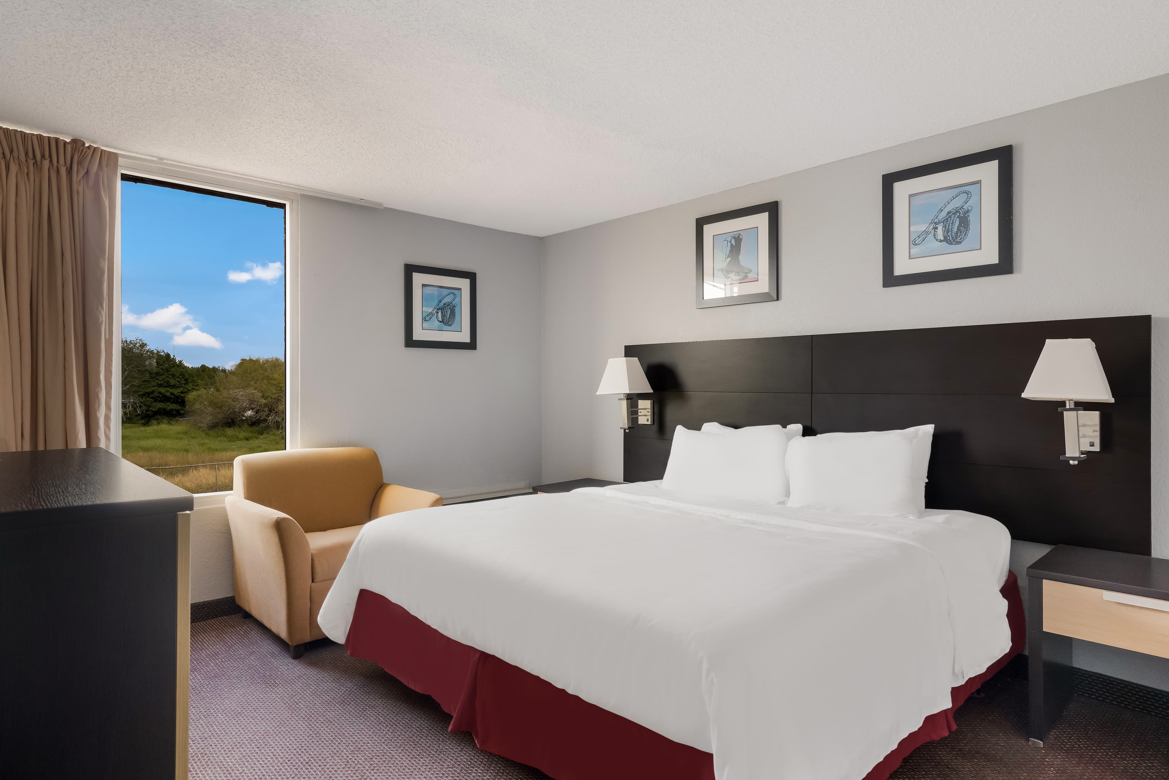 Quality Inn Alice - Image 2